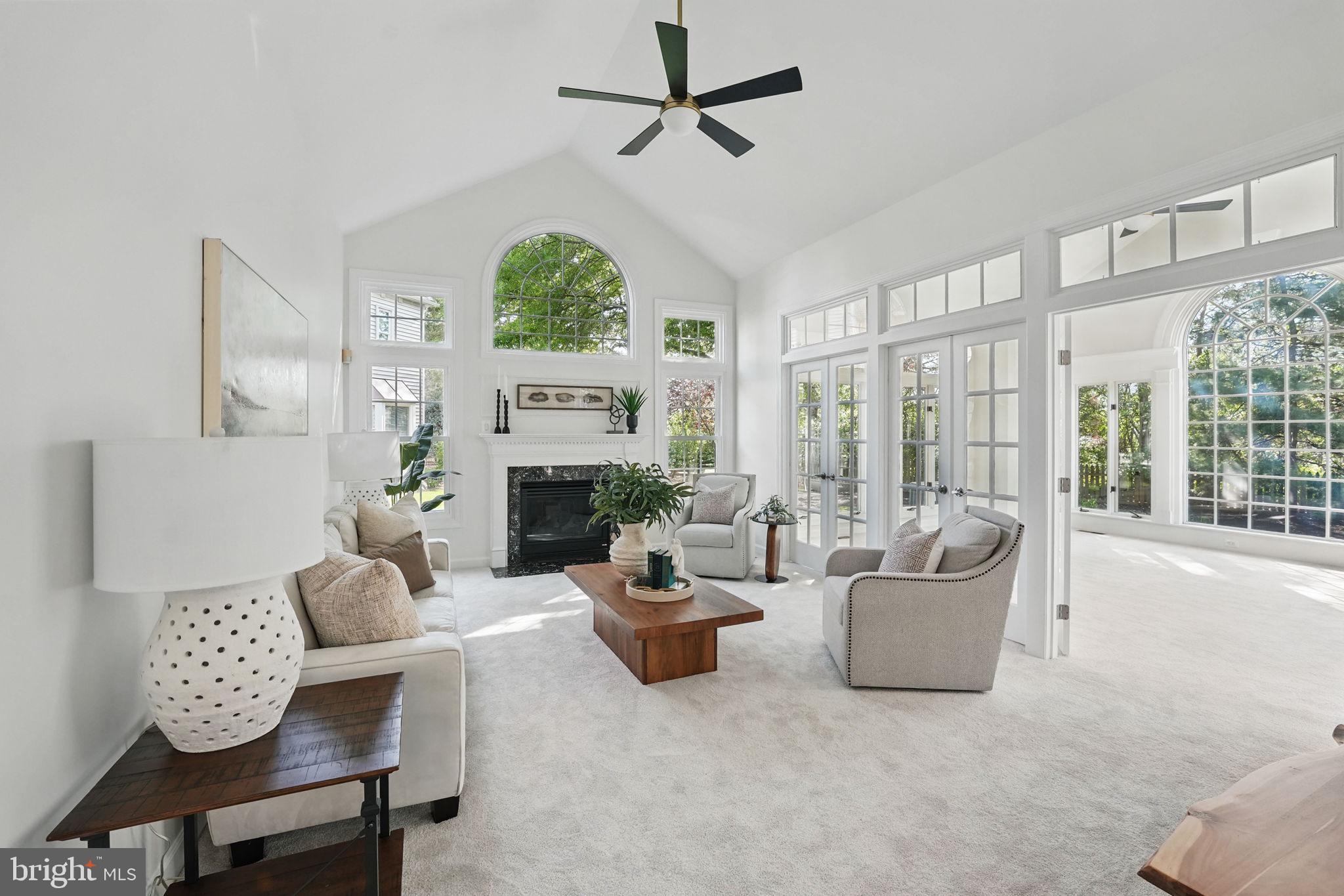 SOUTH RIDING - Residential