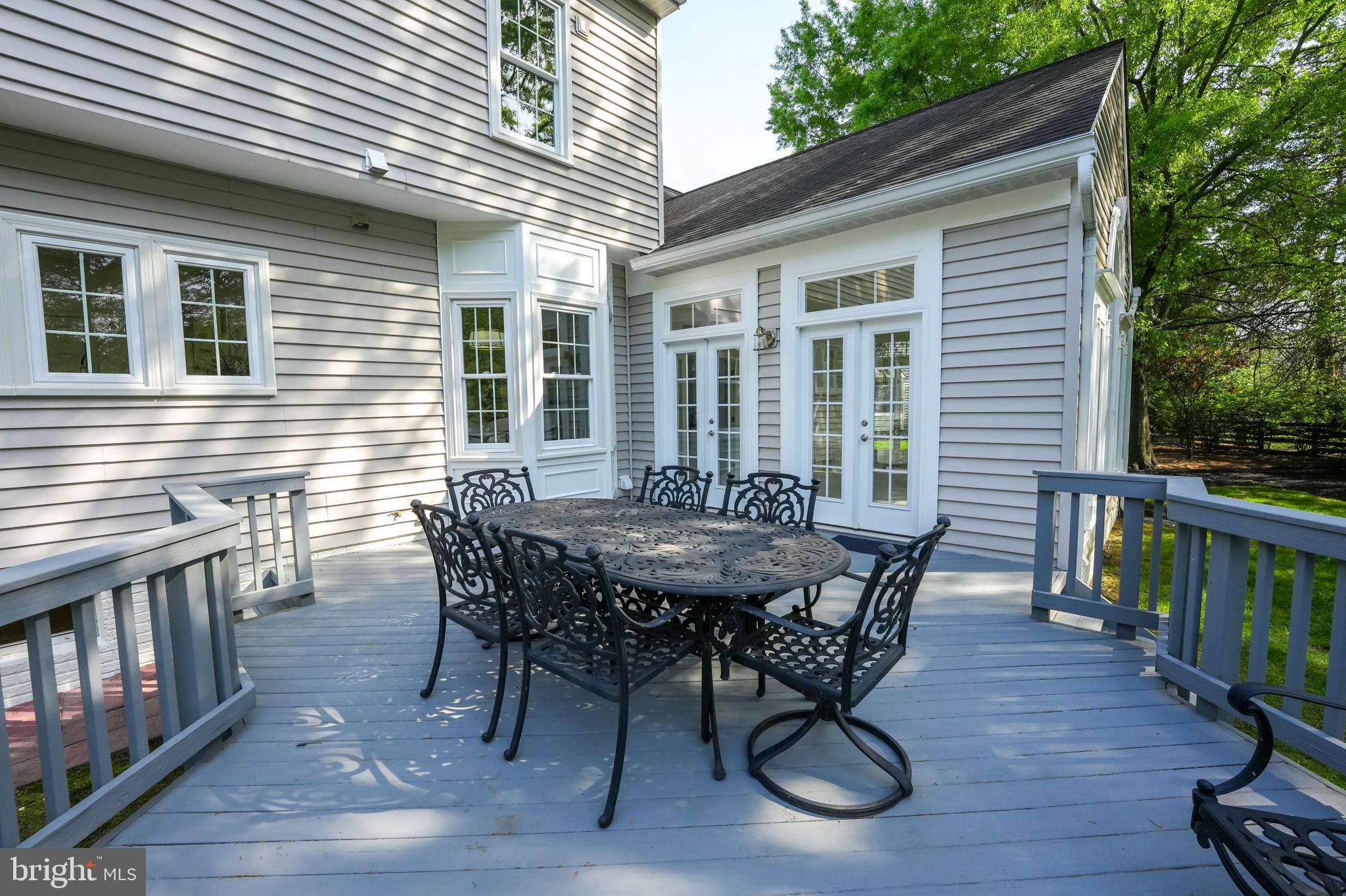 SOUTH RIDING - Residential