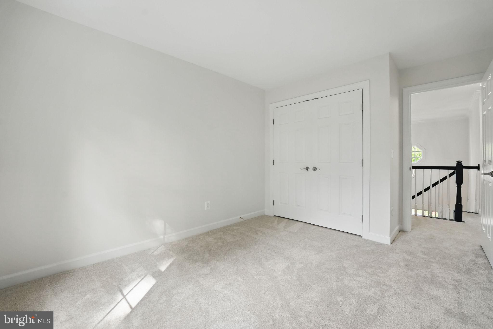 SOUTH RIDING - Residential