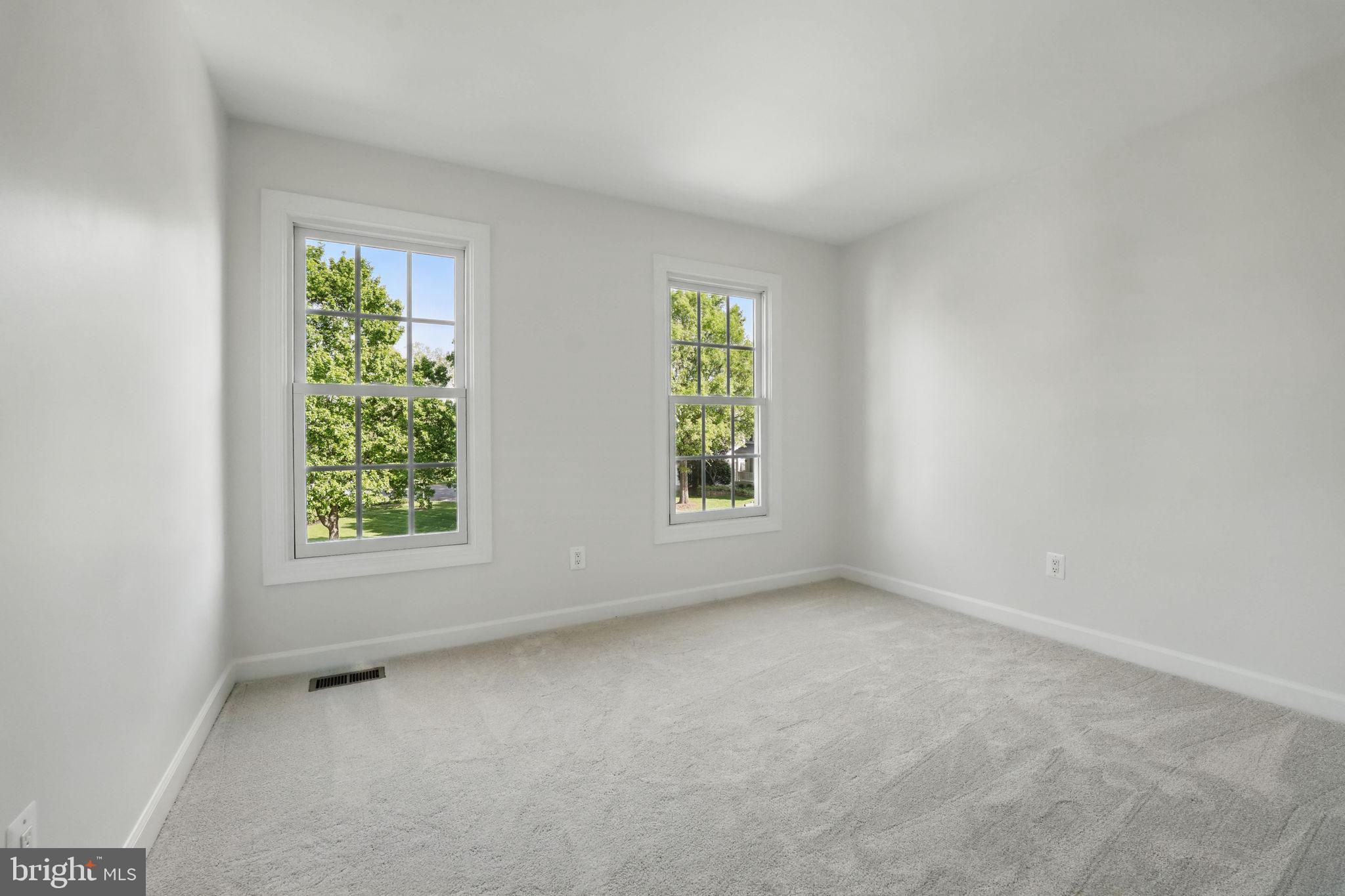 SOUTH RIDING - Residential