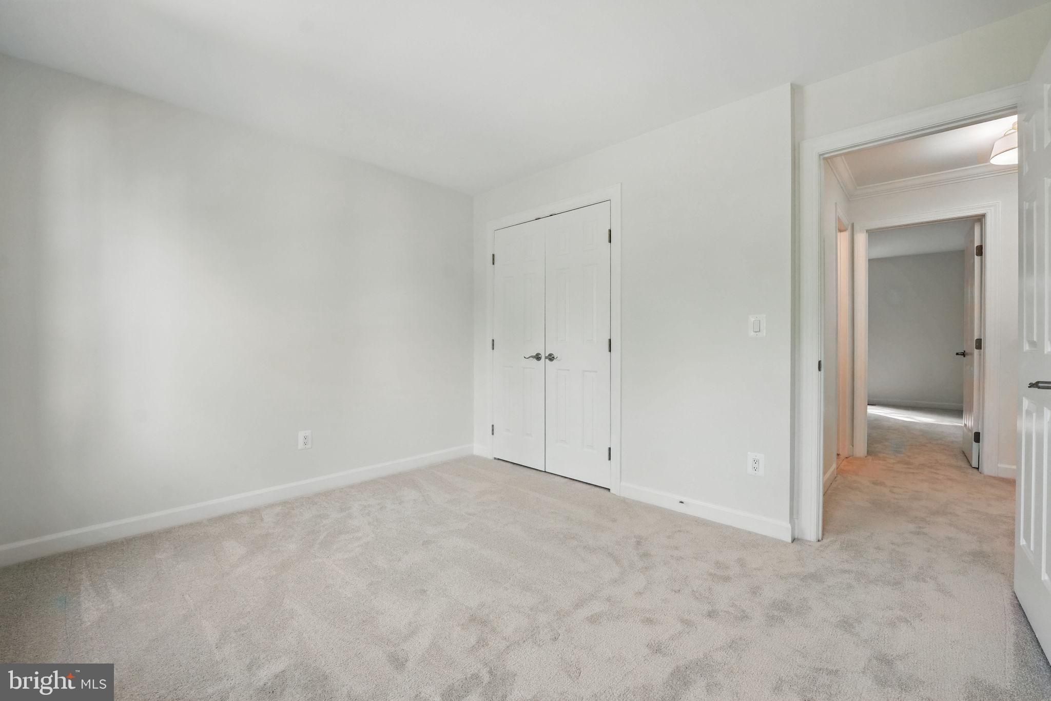 SOUTH RIDING - Residential