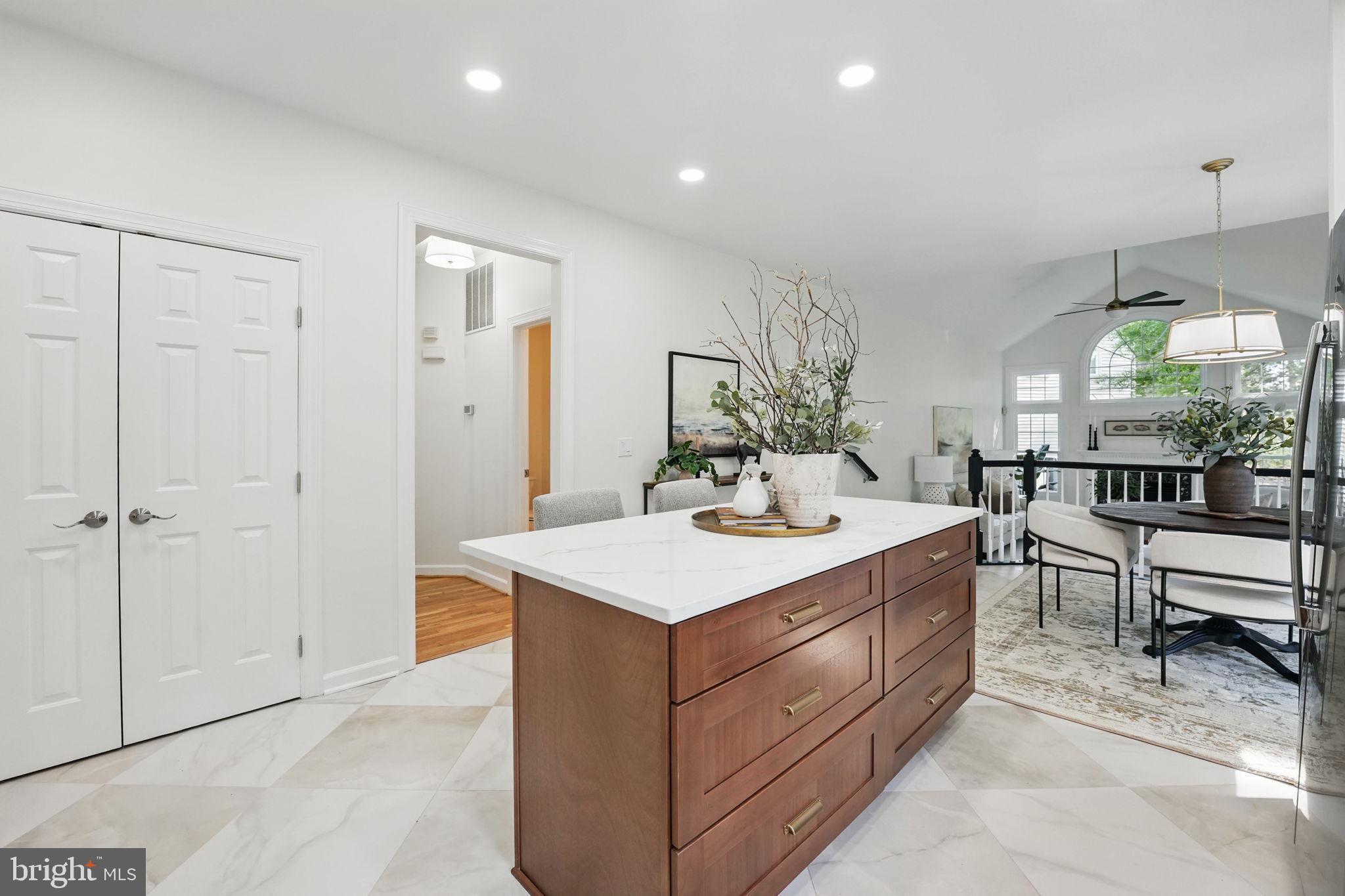 SOUTH RIDING - Residential