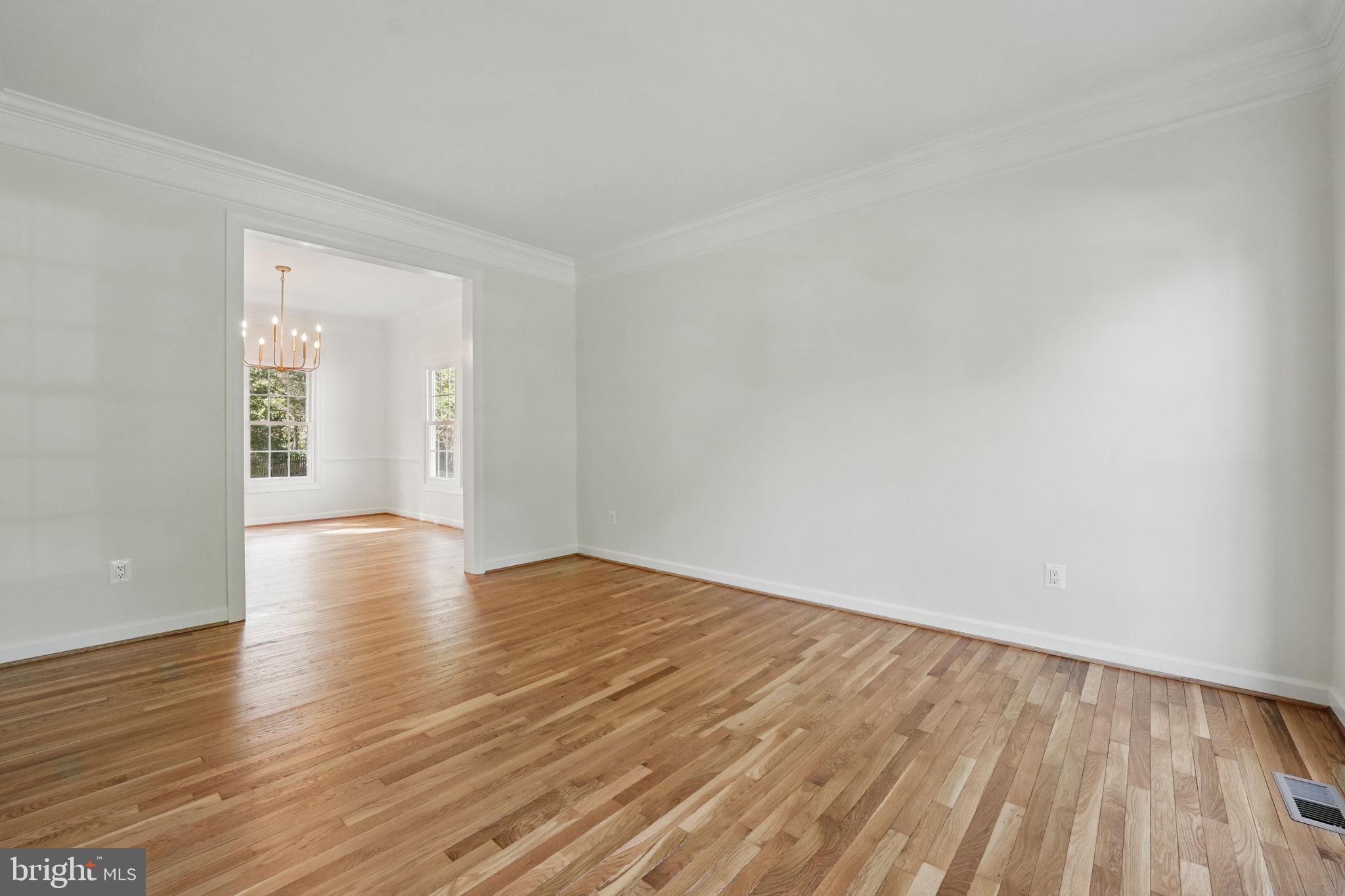 SOUTH RIDING - Residential