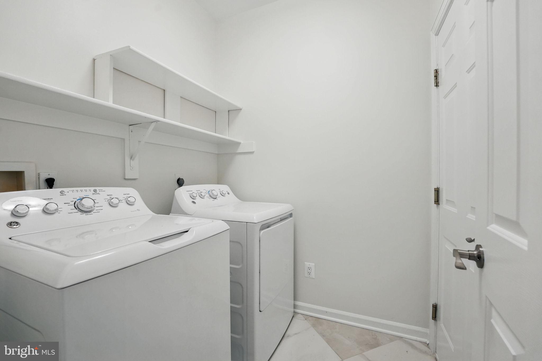 SOUTH RIDING - Residential