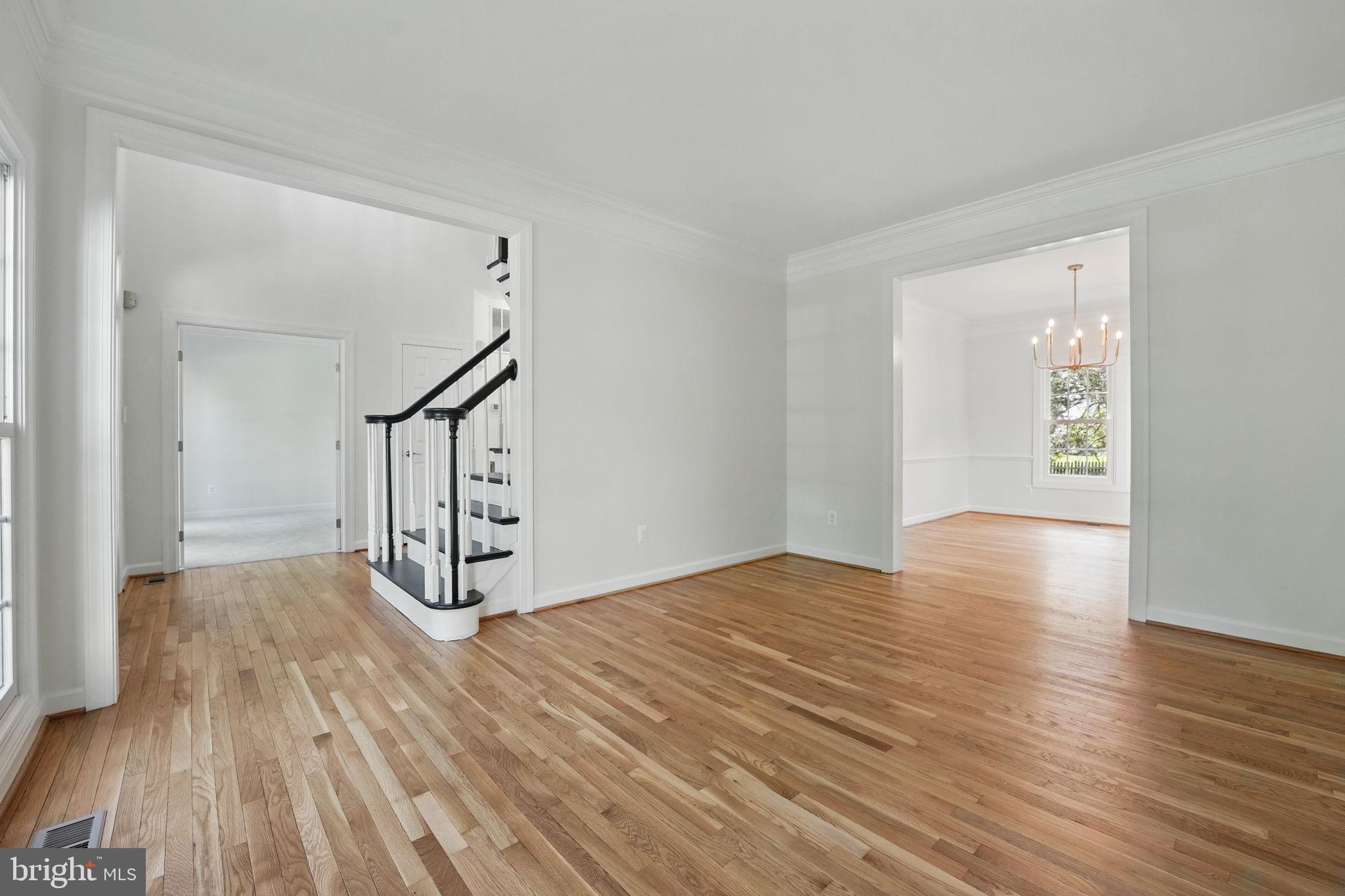 SOUTH RIDING - Residential