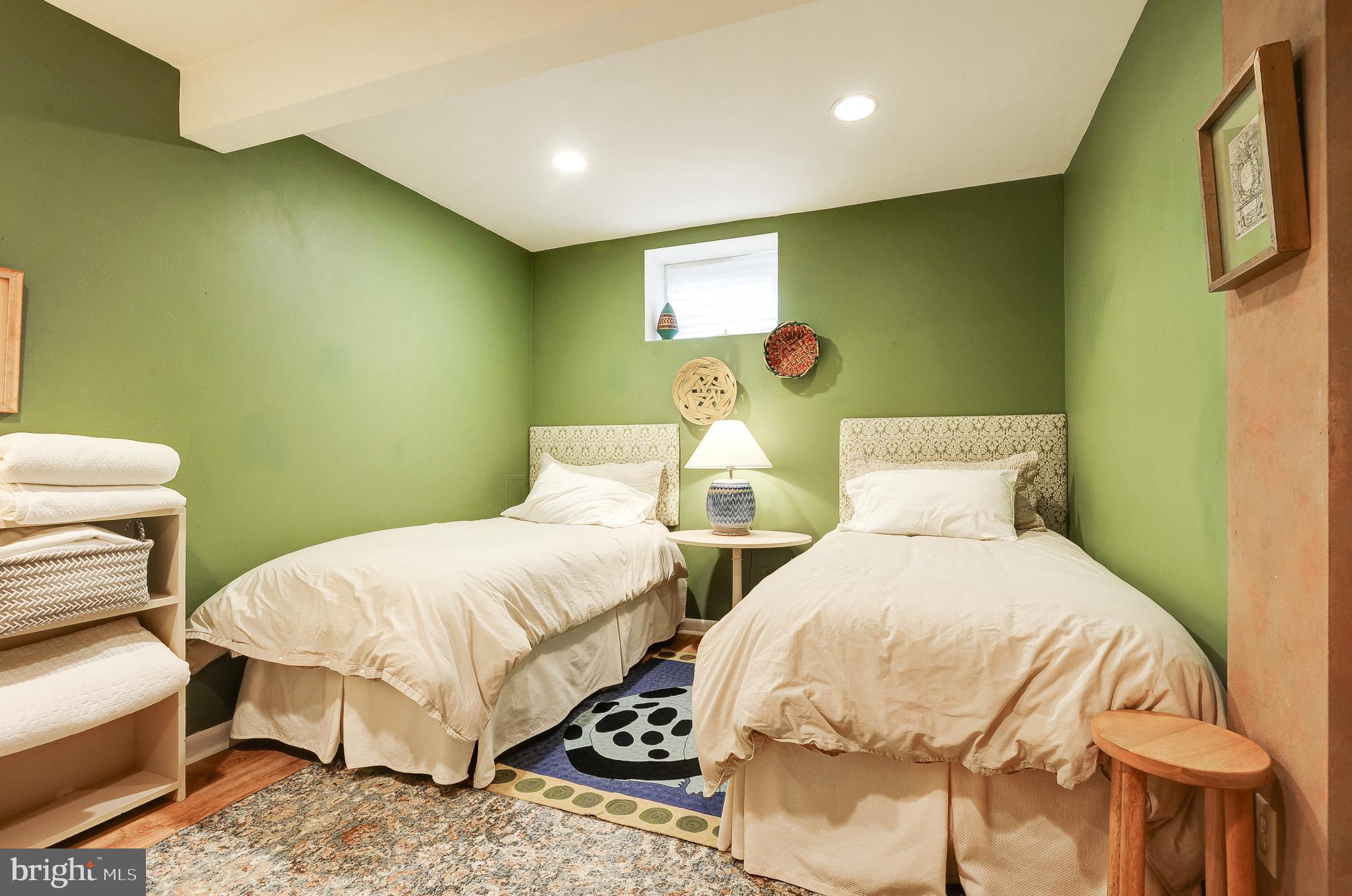 EASTPORT - Residential