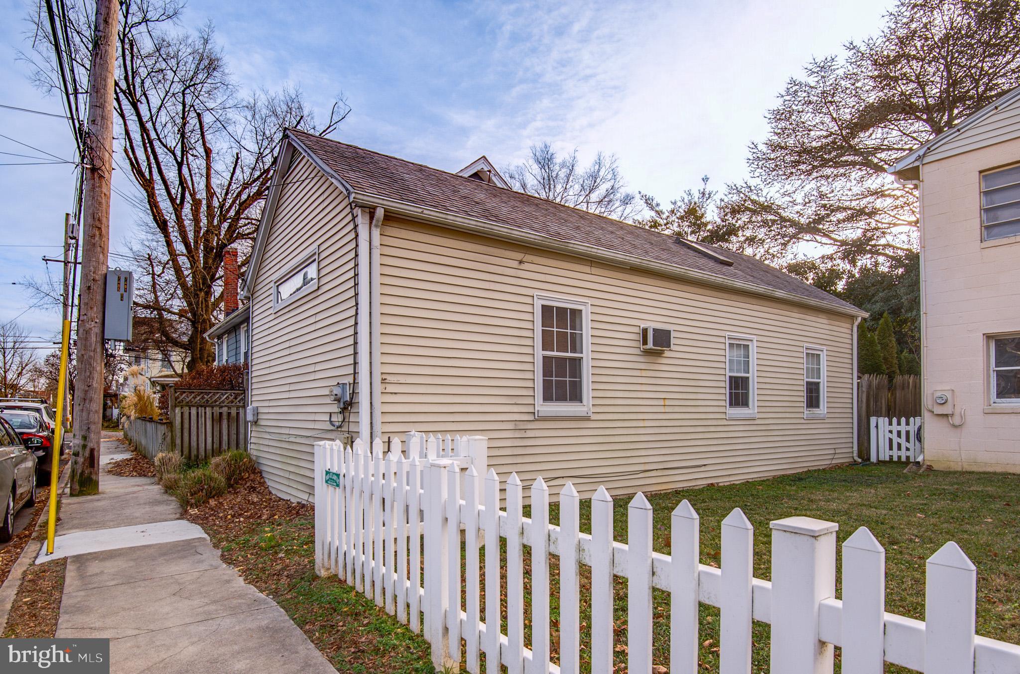 EASTPORT - Residential