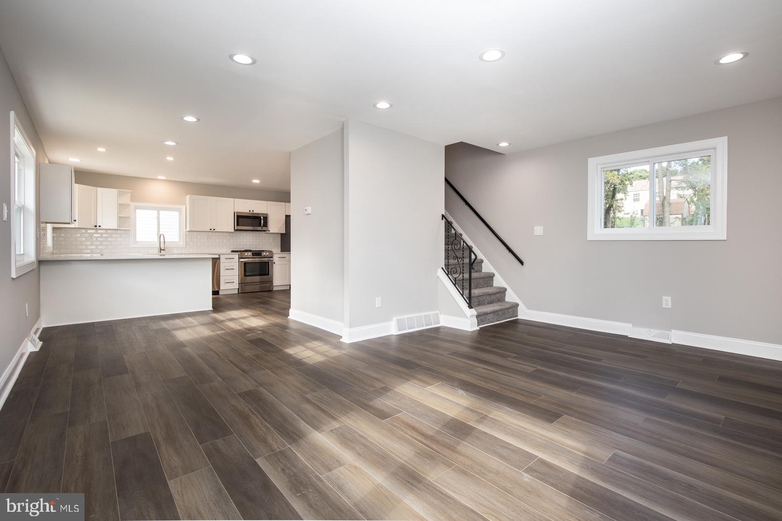WILLOW GROVE - Residential