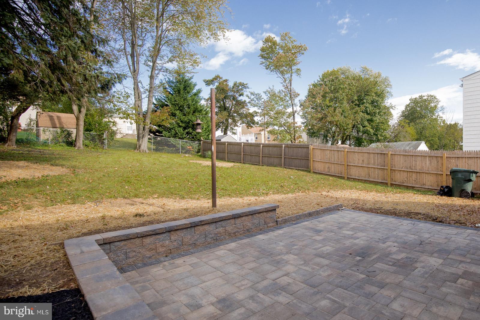 WILLOW GROVE - Residential