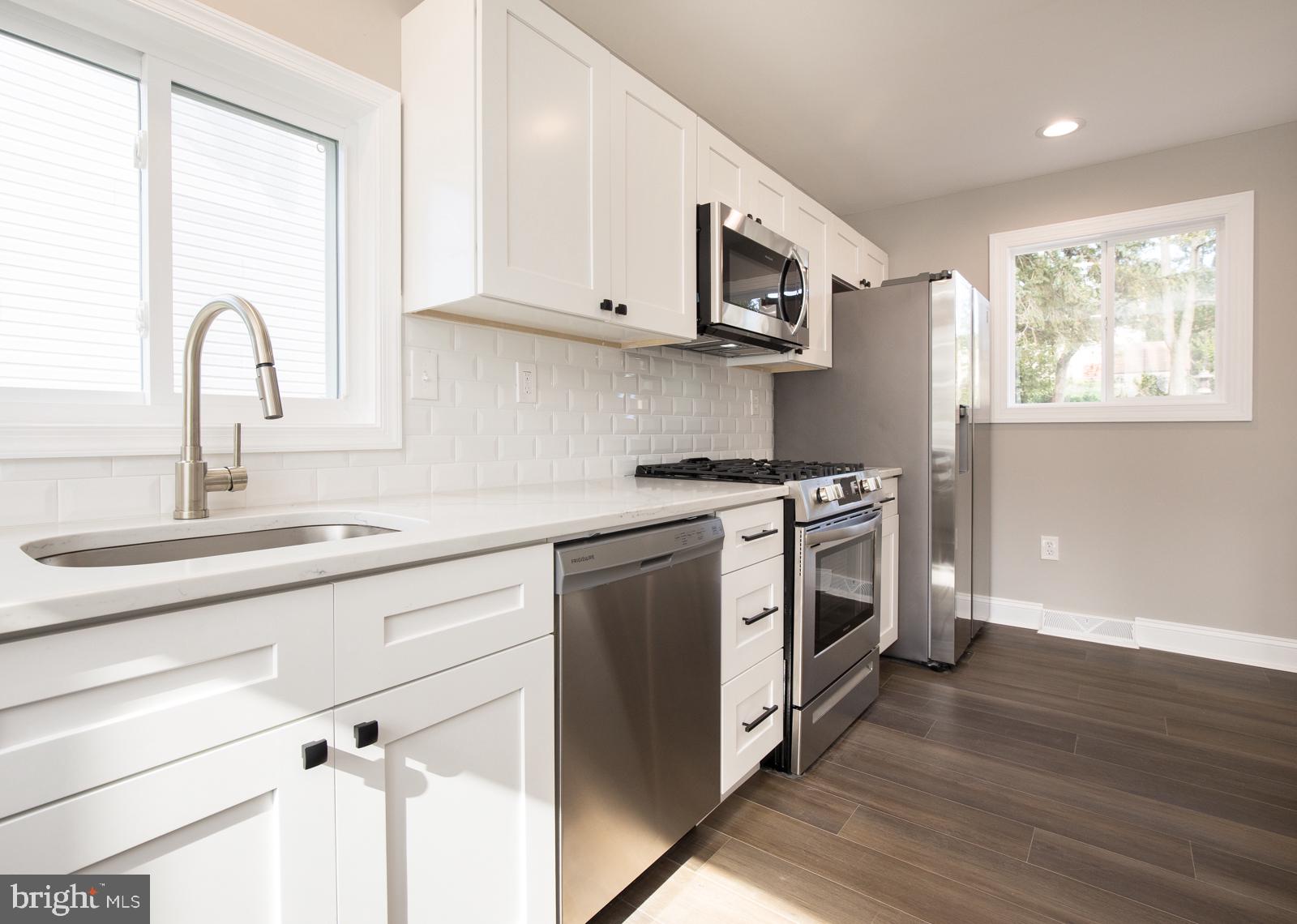 WILLOW GROVE - Residential