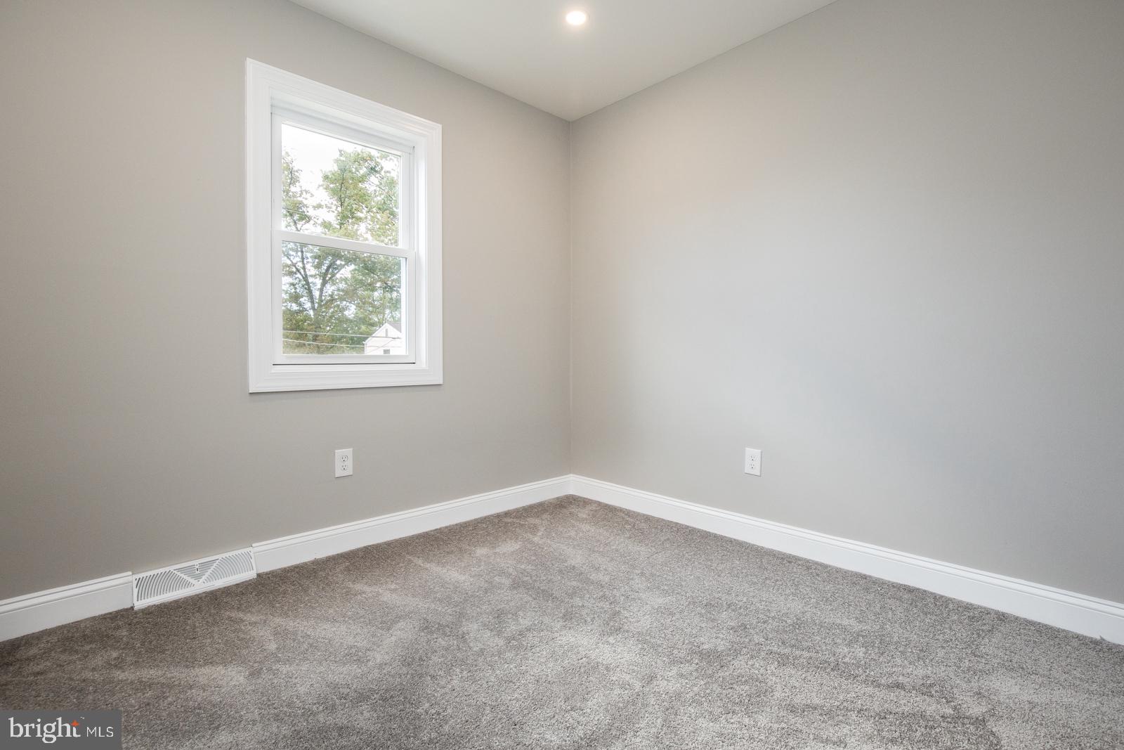WILLOW GROVE - Residential
