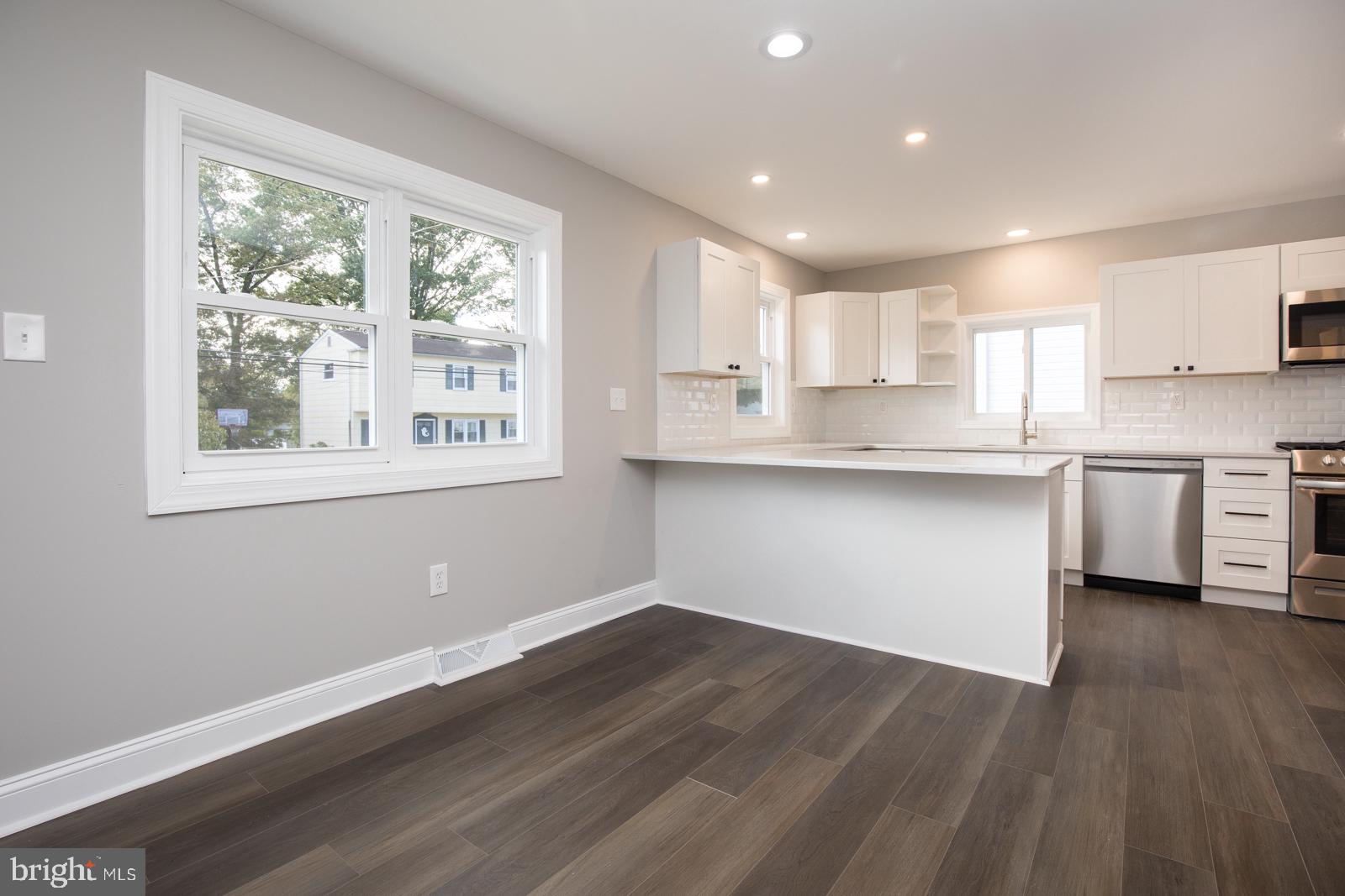 WILLOW GROVE - Residential