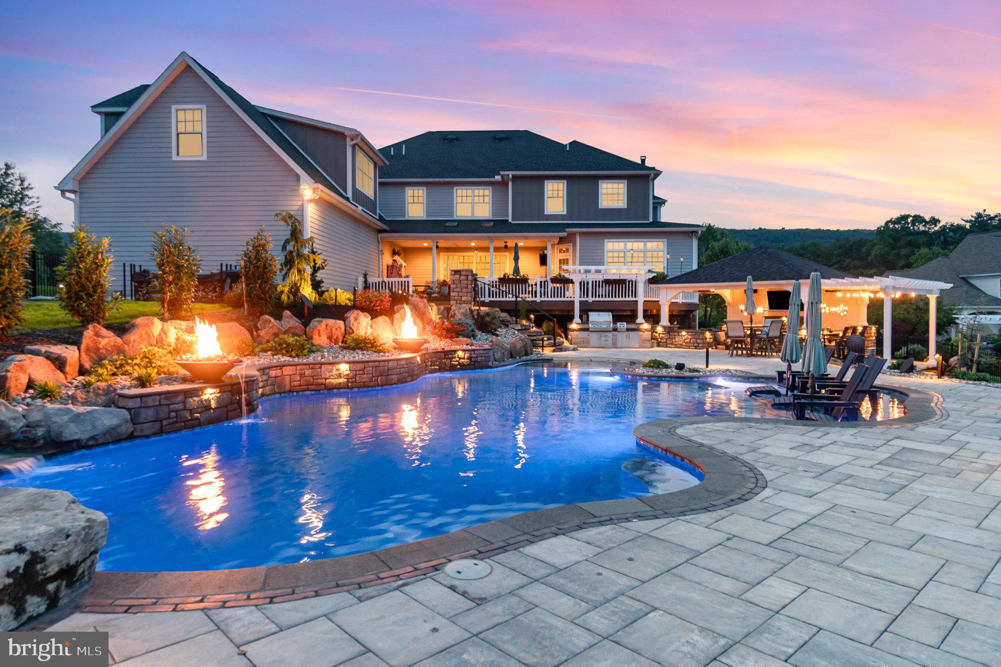 SAGE CREST - Residential