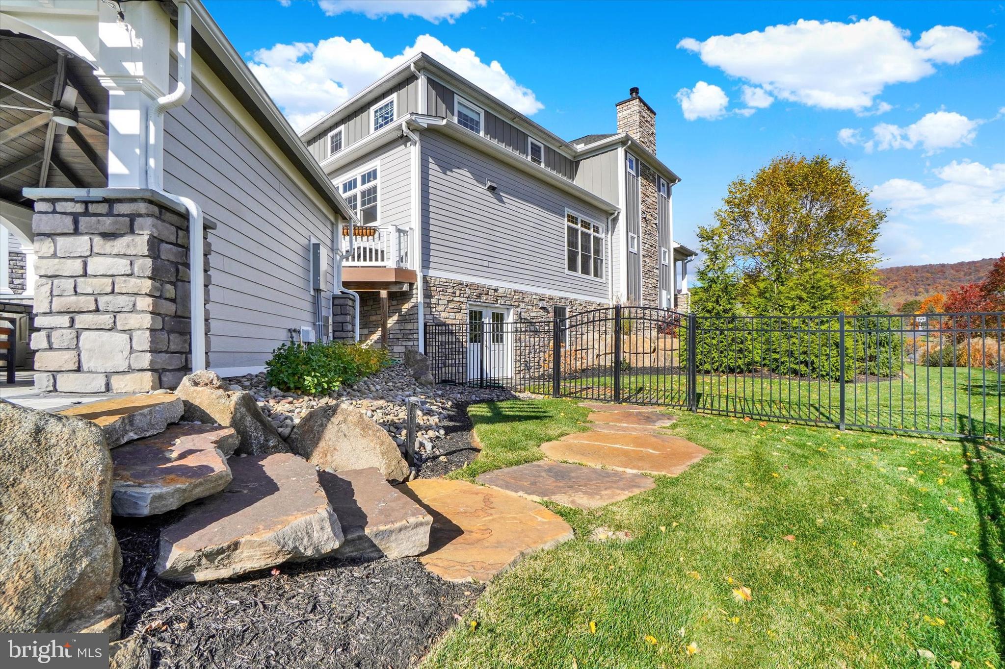 SAGE CREST - Residential