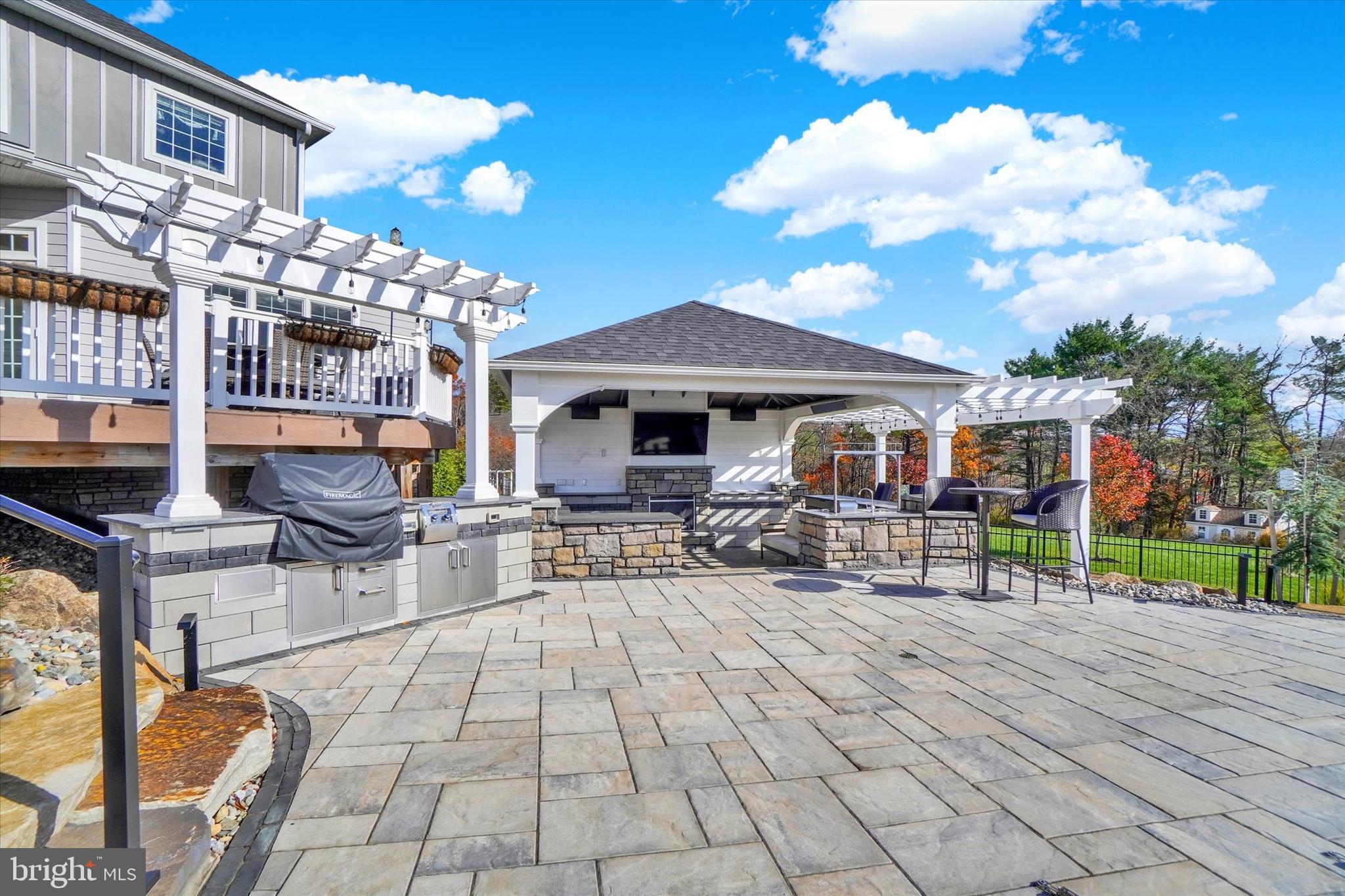 SAGE CREST - Residential