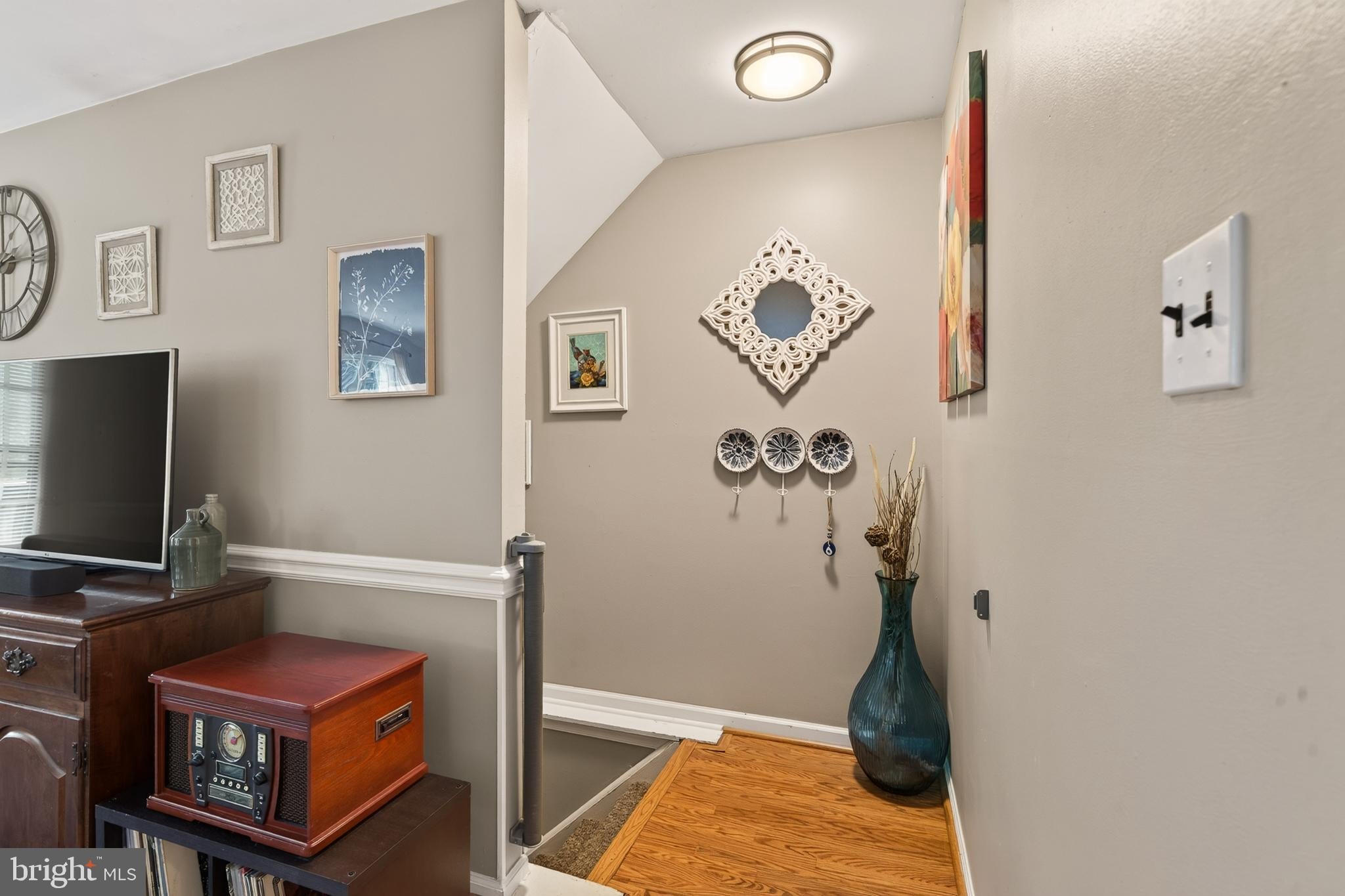 157 WEEDON COURT 157