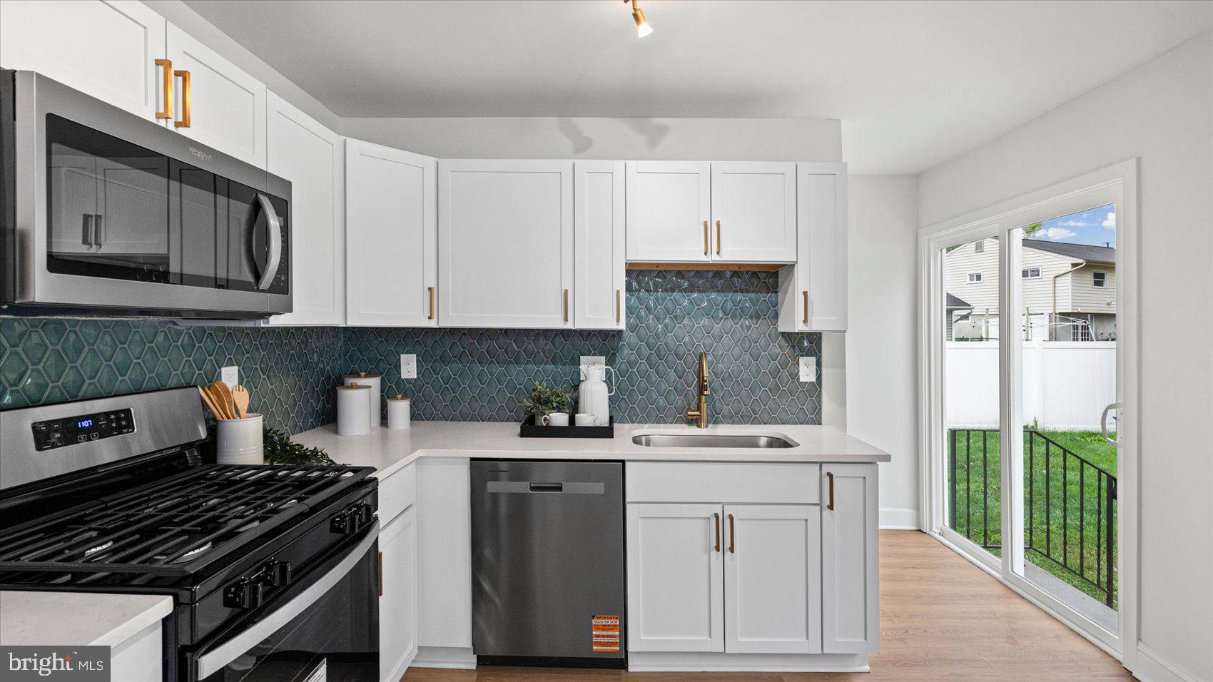 SOUTHGATE - Residential