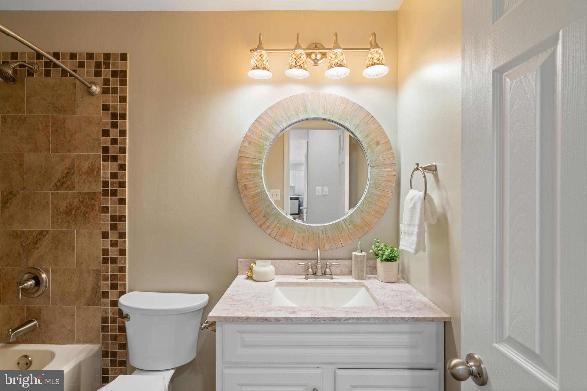 LAKEVIEW ESTATES - Residential