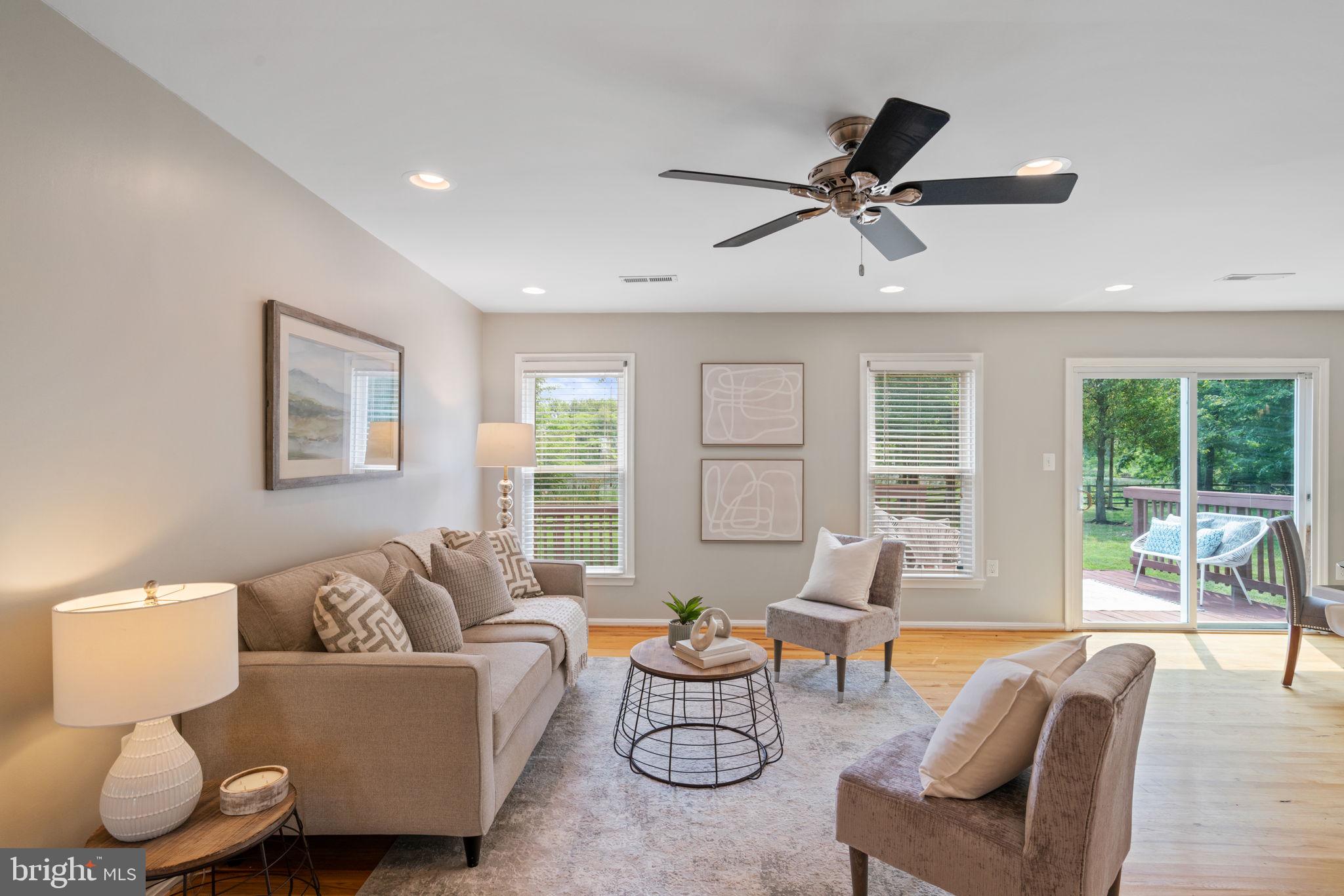 LAKEVIEW ESTATES - Residential