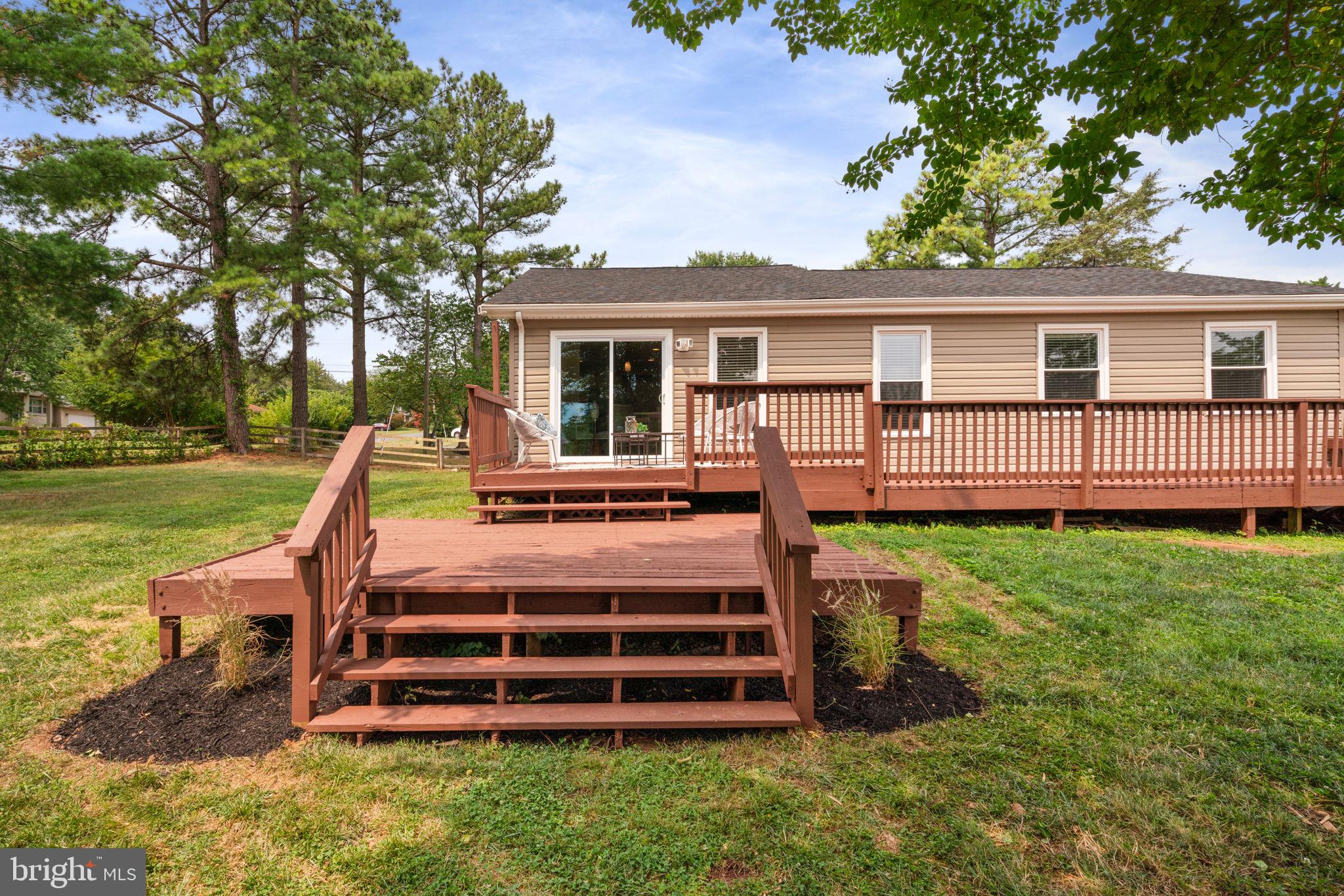 LAKEVIEW ESTATES - Residential