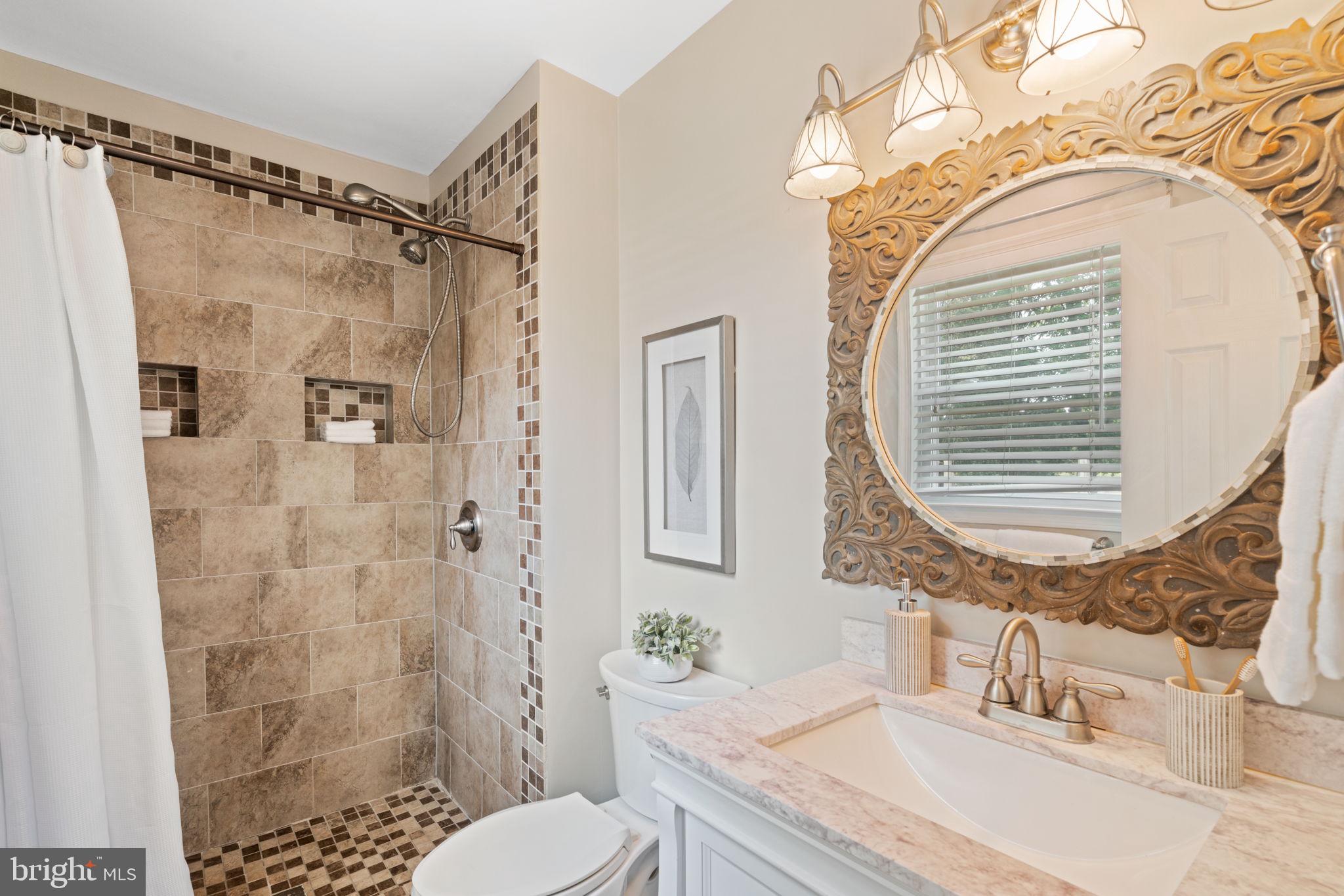 LAKEVIEW ESTATES - Residential