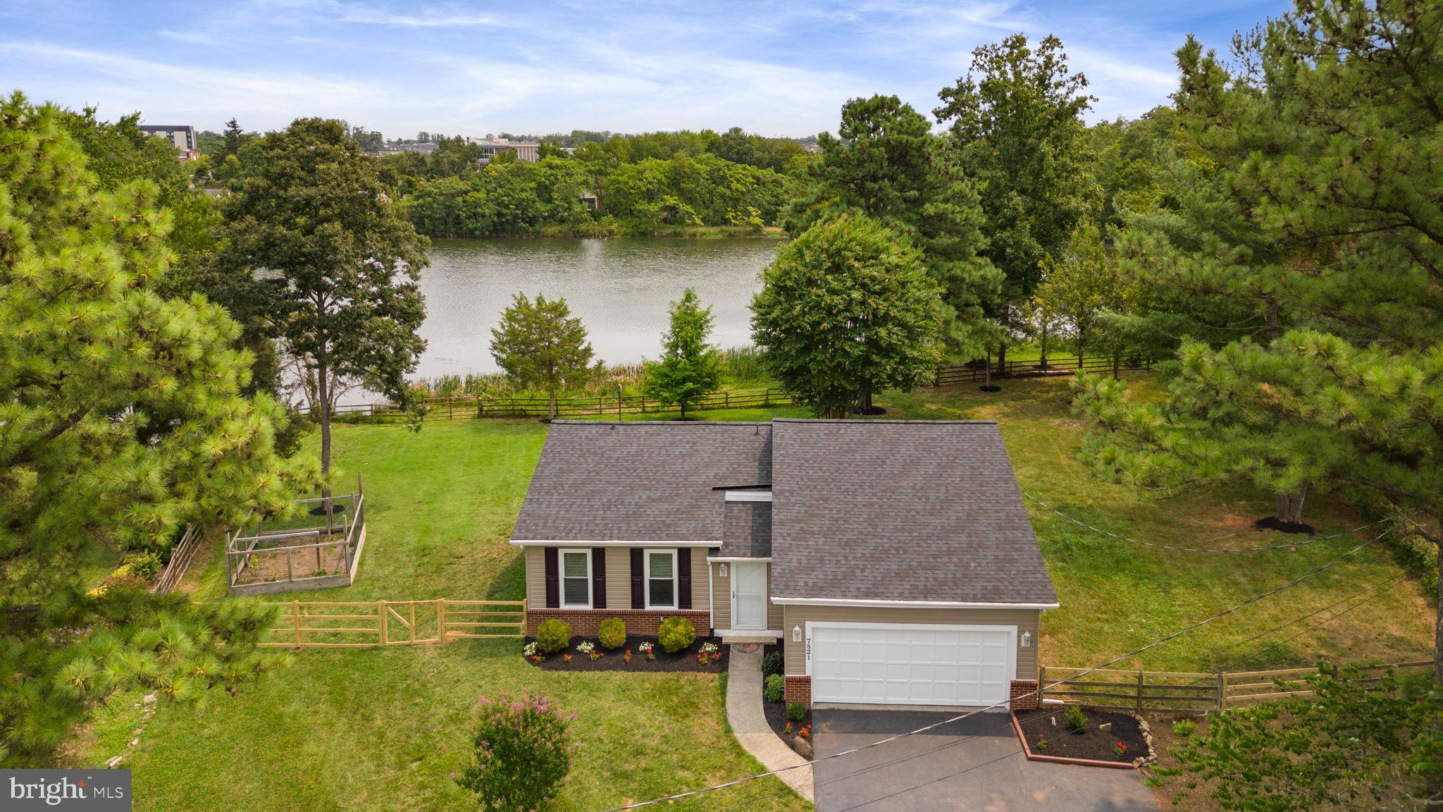 LAKEVIEW ESTATES - Residential