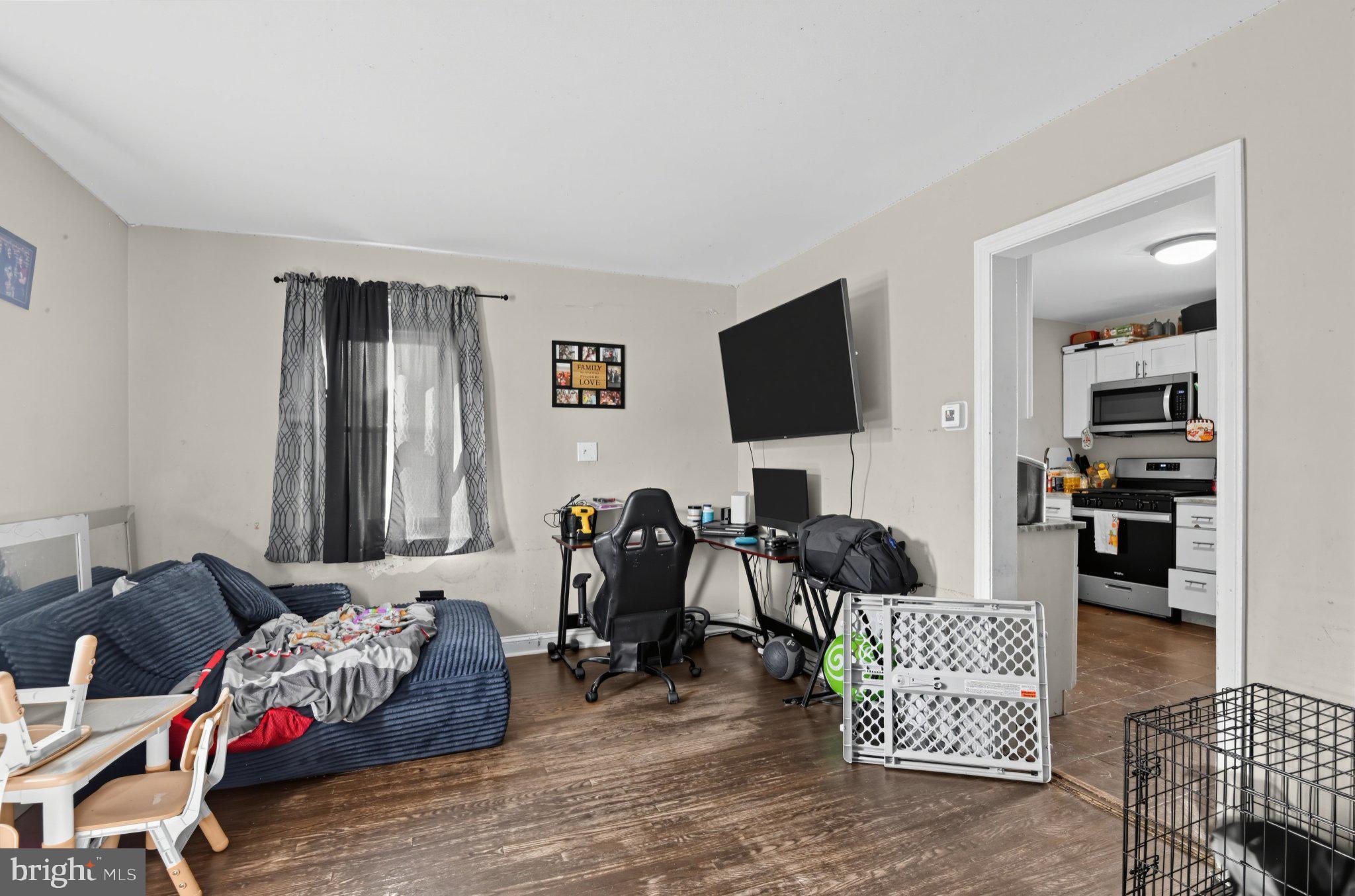 12 N 8TH STREET