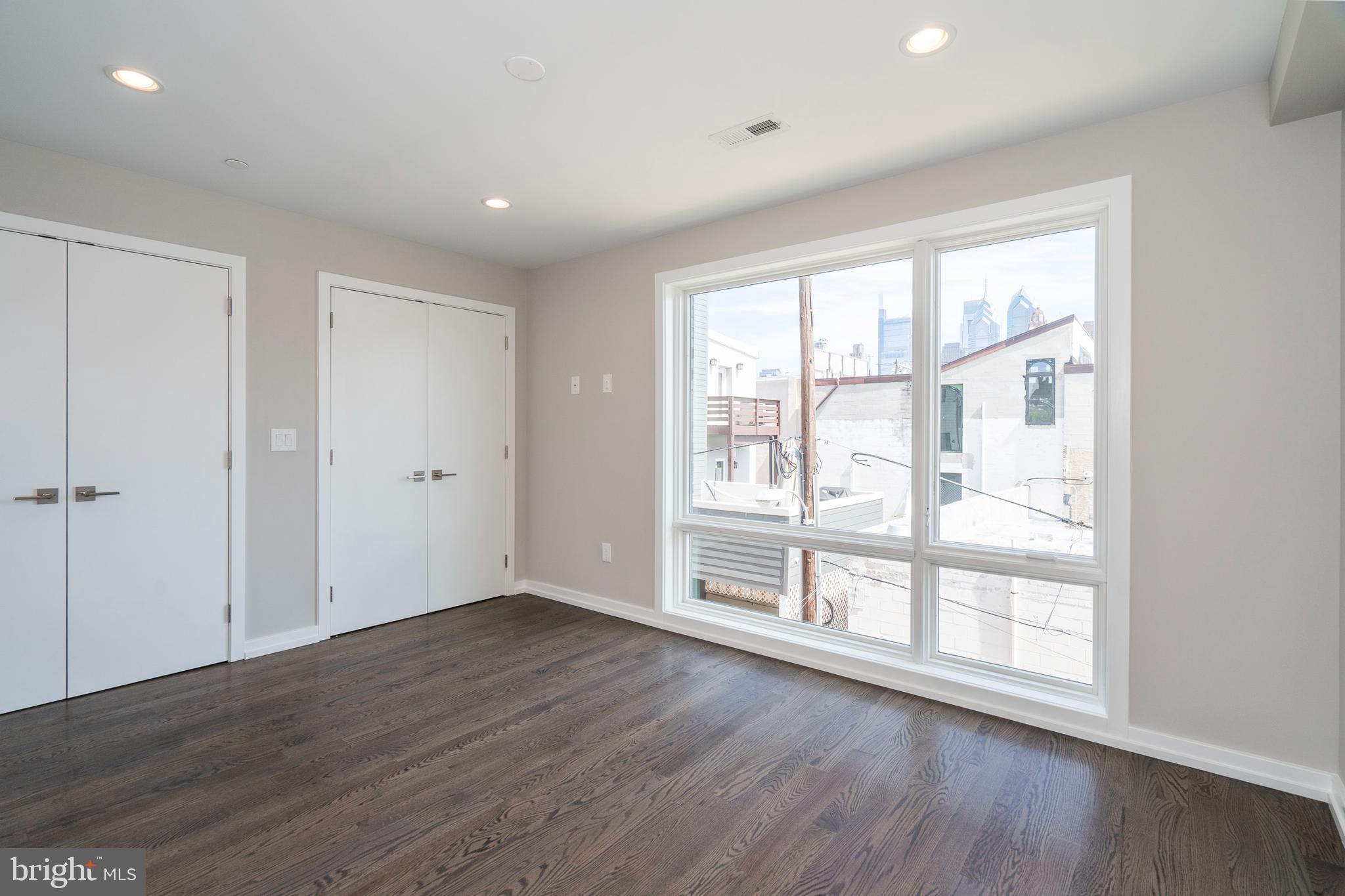 GRADUATE HOSPITAL - Residential Lease