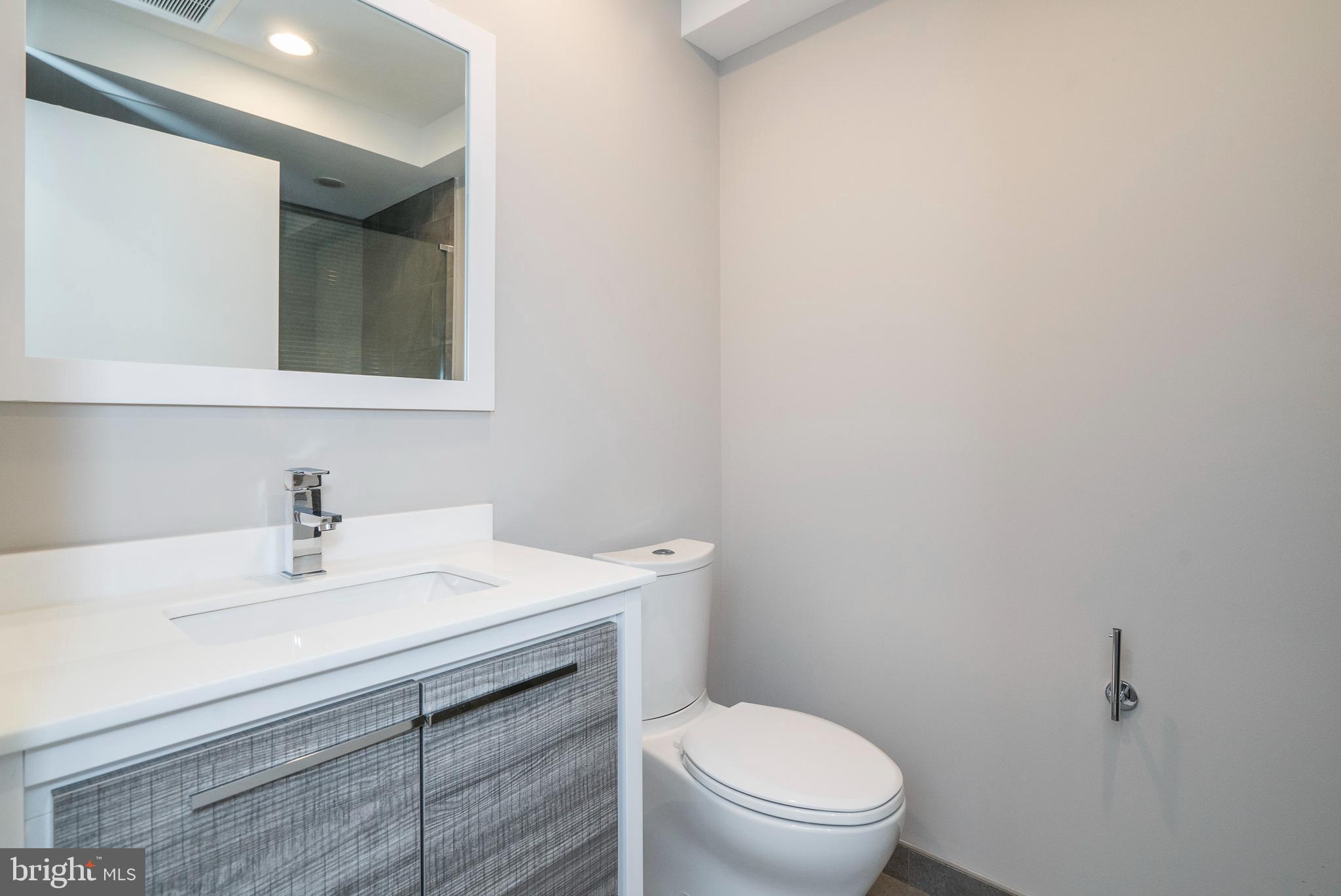 GRADUATE HOSPITAL - Residential Lease