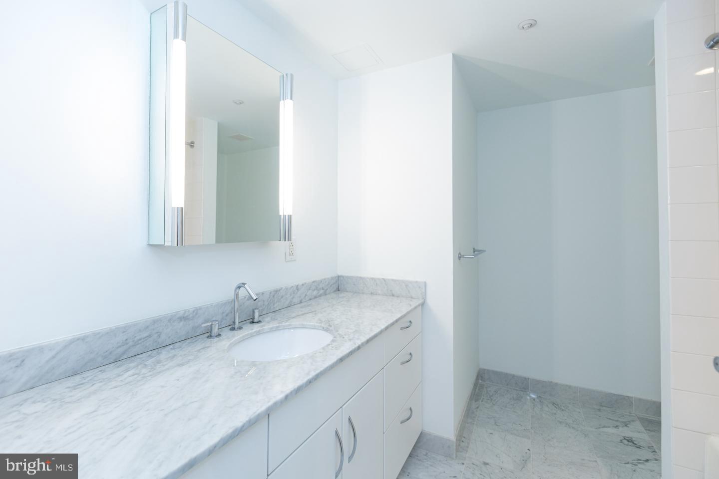 RITTENHOUSE SQUARE - Residential Lease