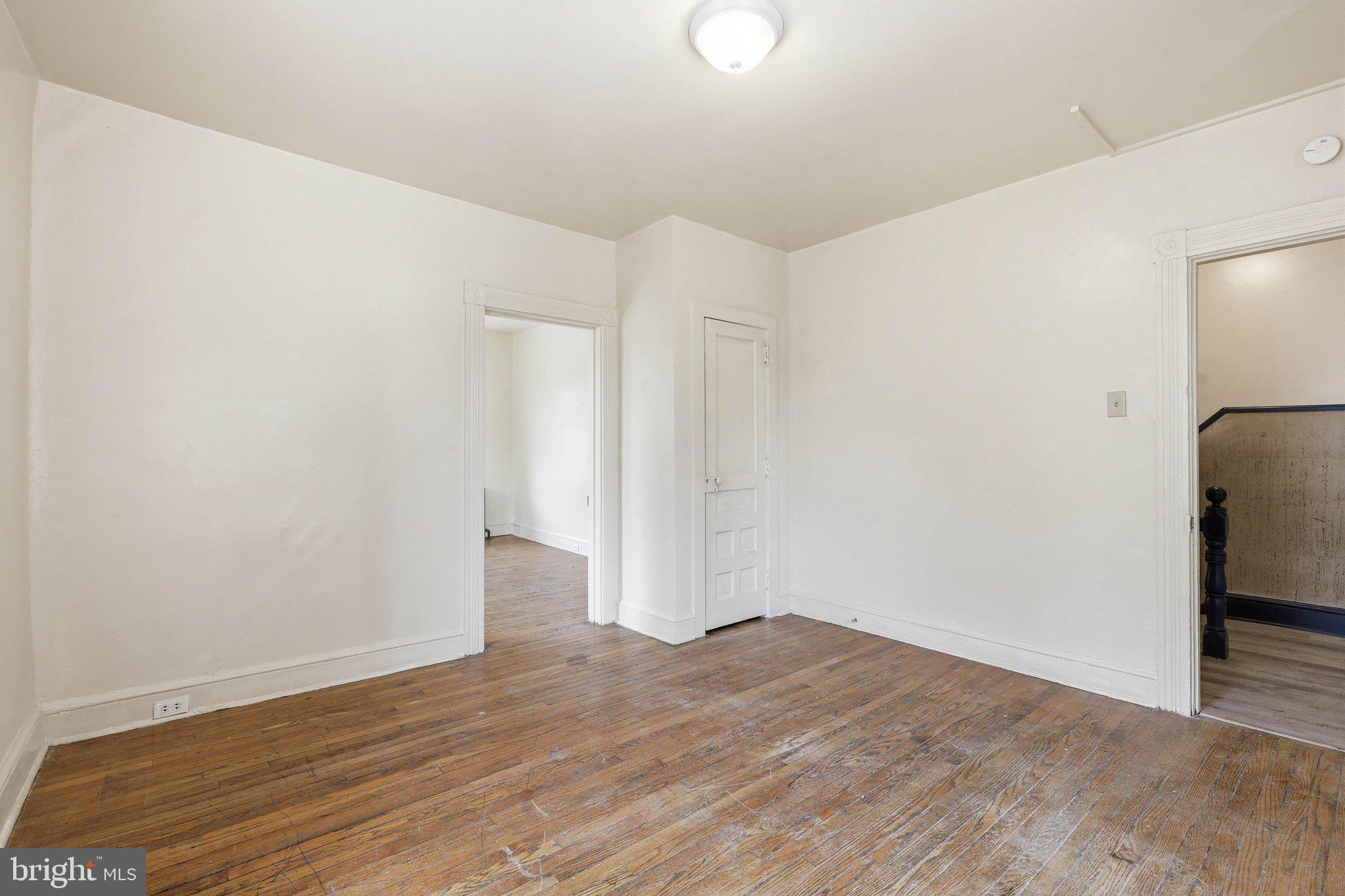 121 LAUREL STREET