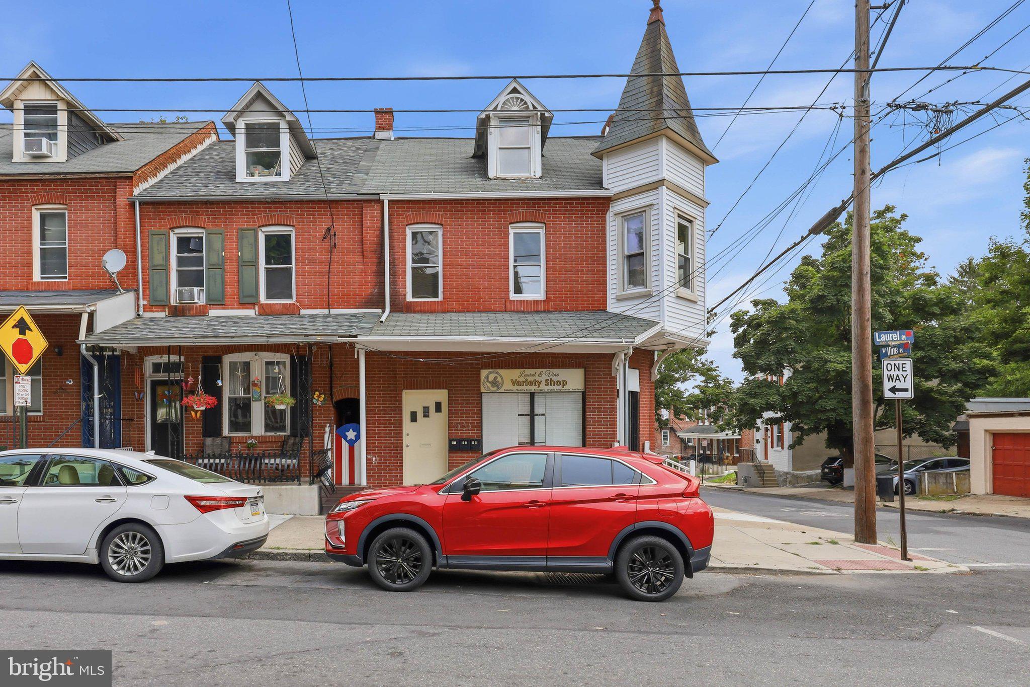 121 LAUREL STREET