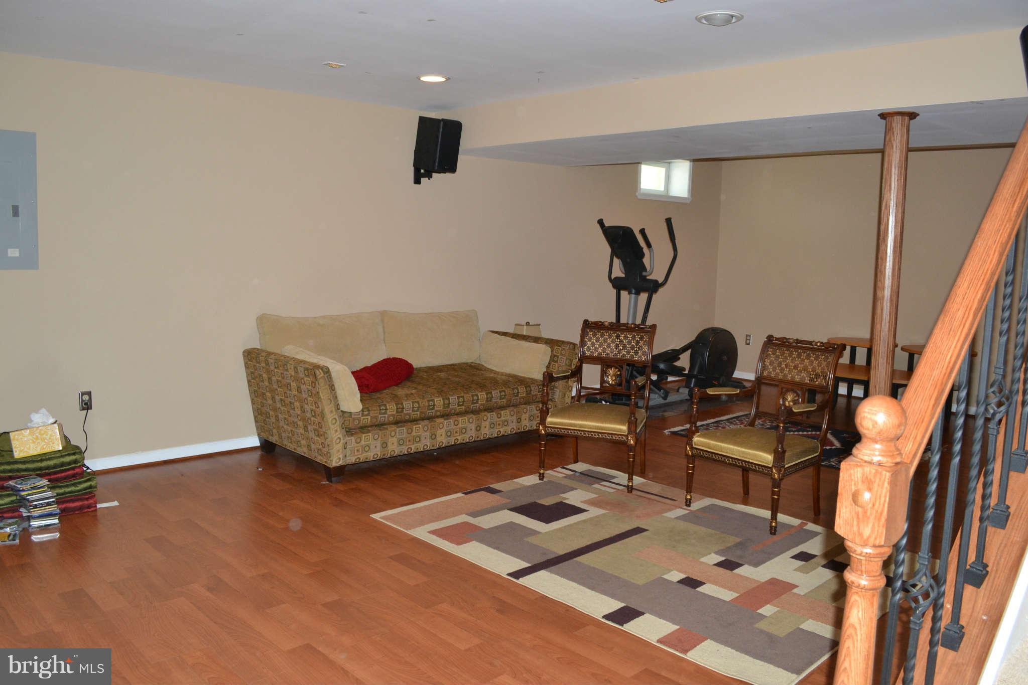 SOUTH RIDING - Residential Lease