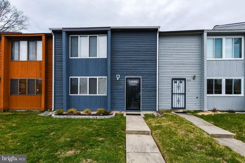 Photo of 6505 Buckland Court, FORT WASHINGTON, MD 20744 (MLS # MDPG2197898)