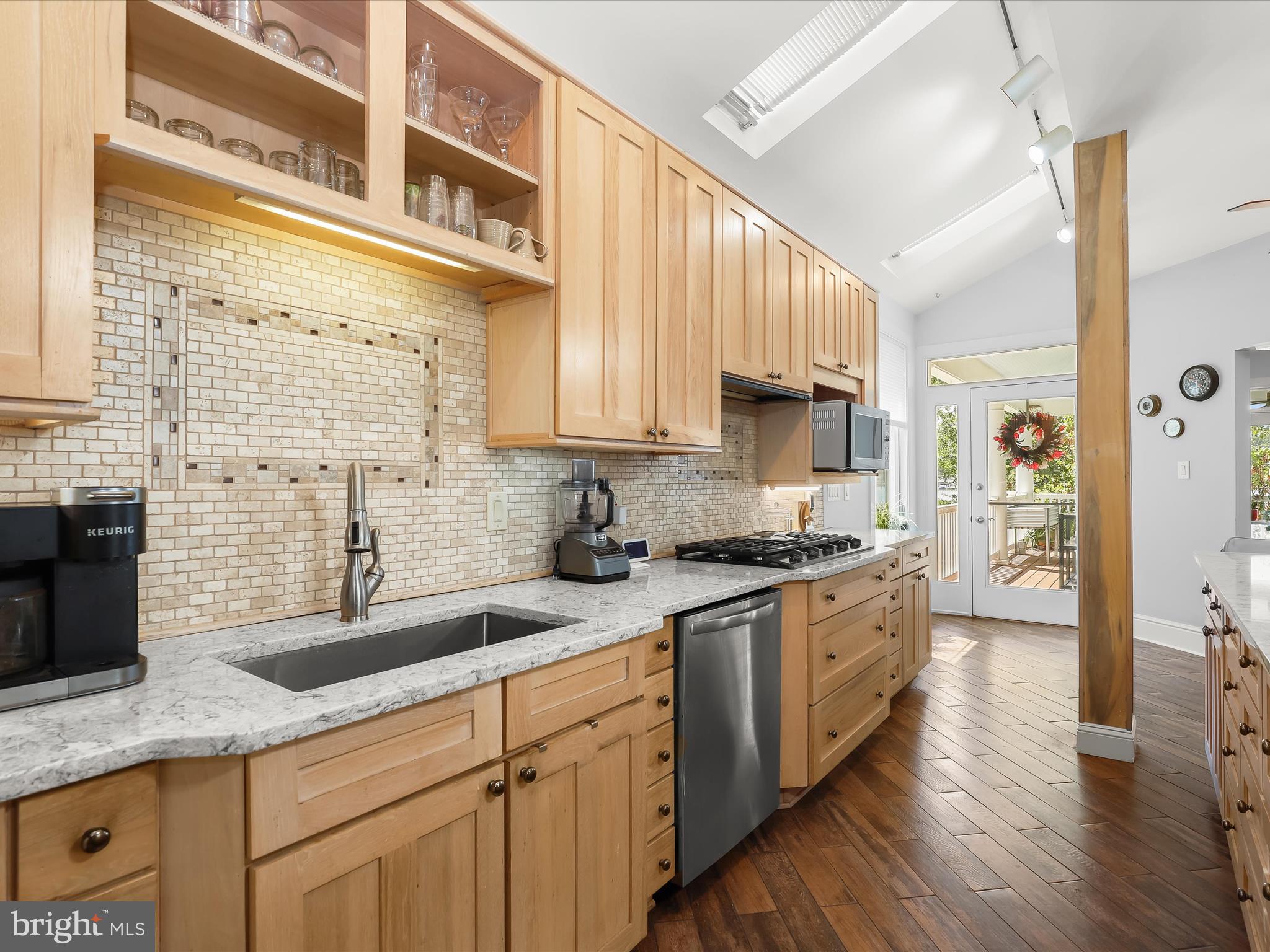 SENECA PARK BEACH - Residential