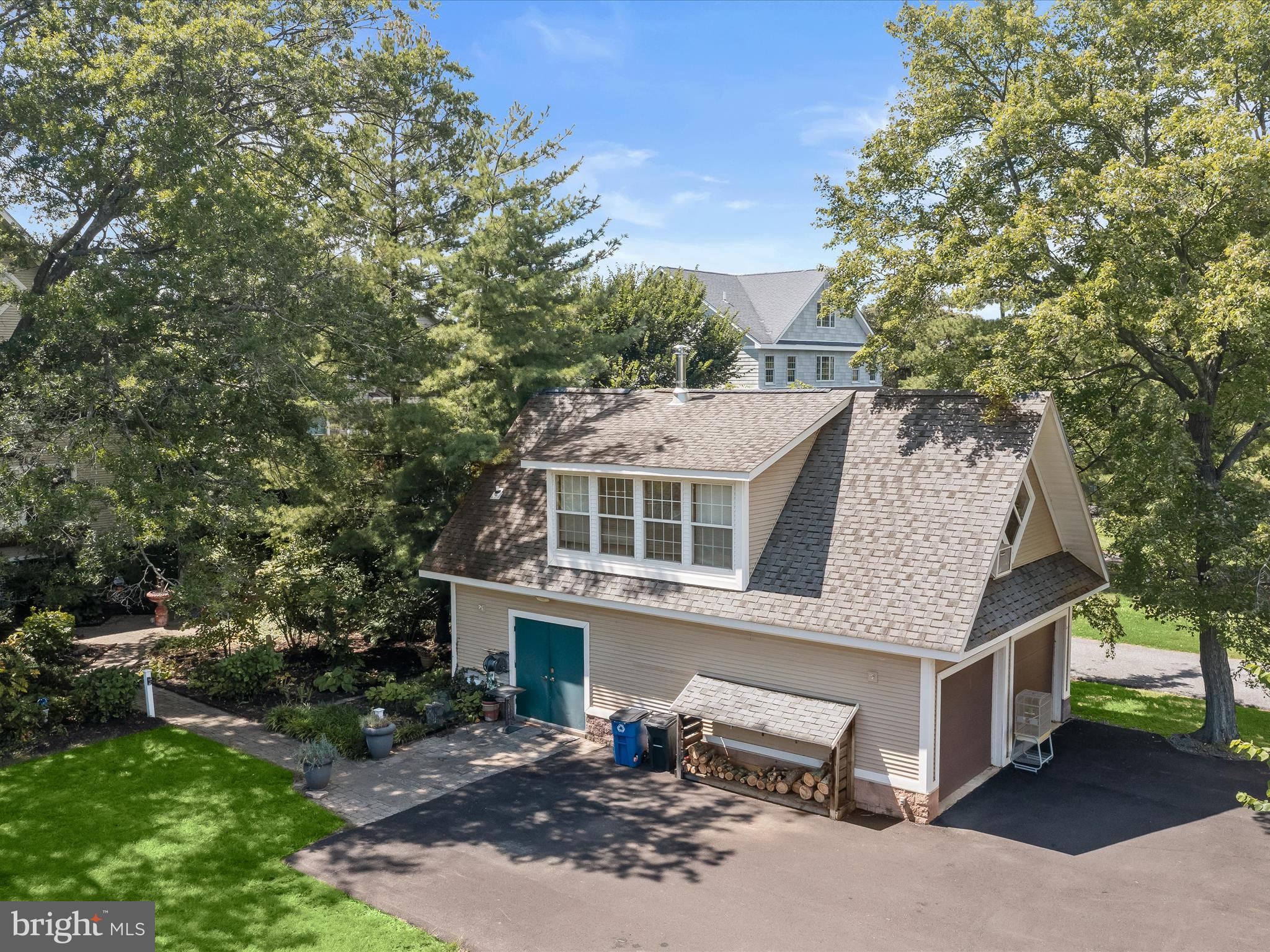 SENECA PARK BEACH - Residential