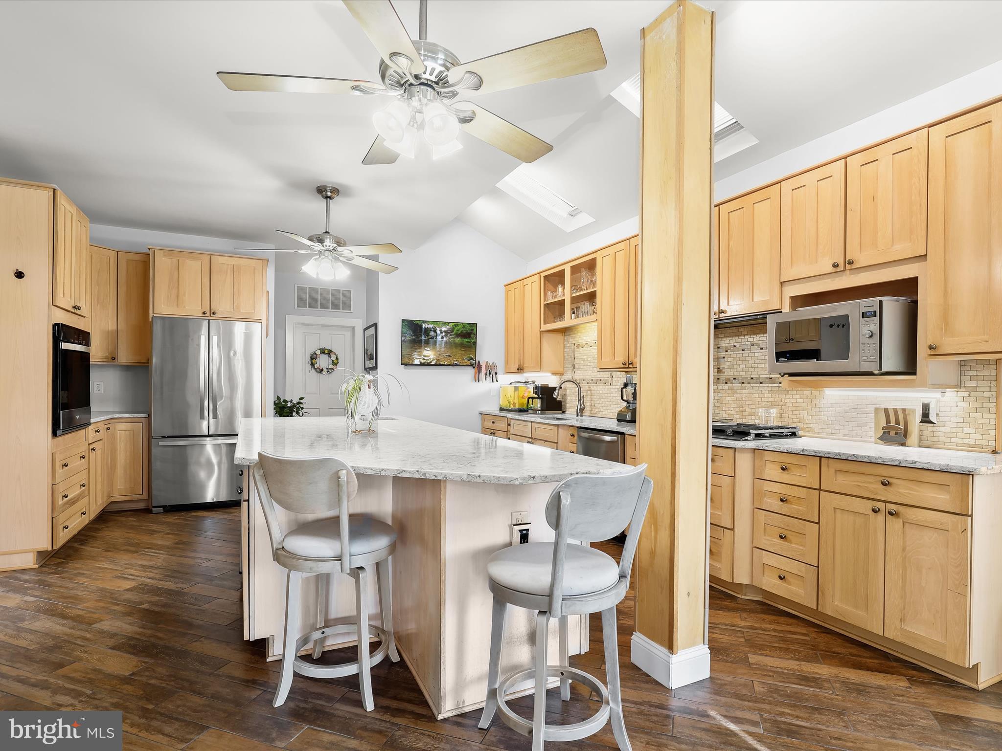 SENECA PARK BEACH - Residential