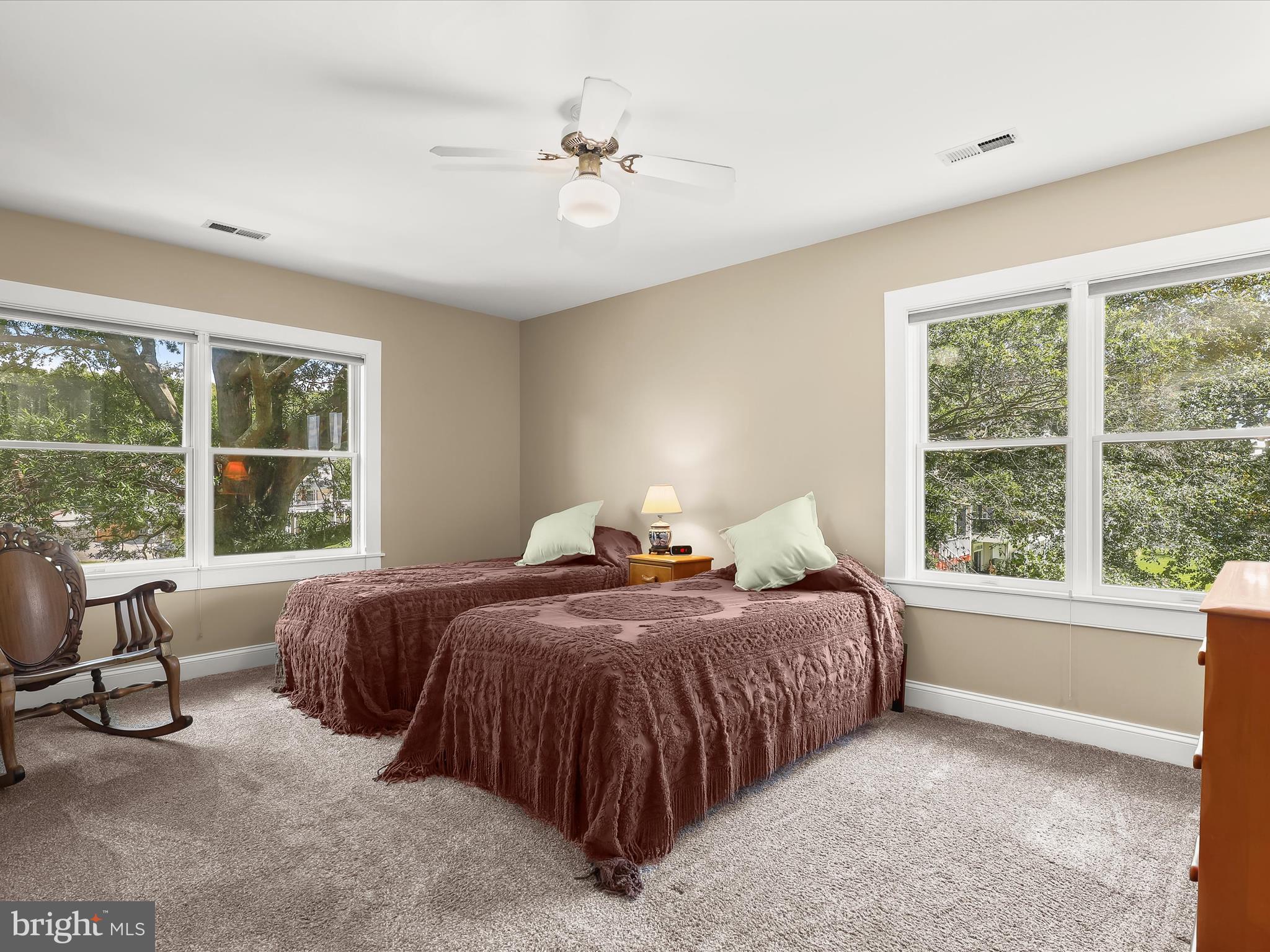 SENECA PARK BEACH - Residential