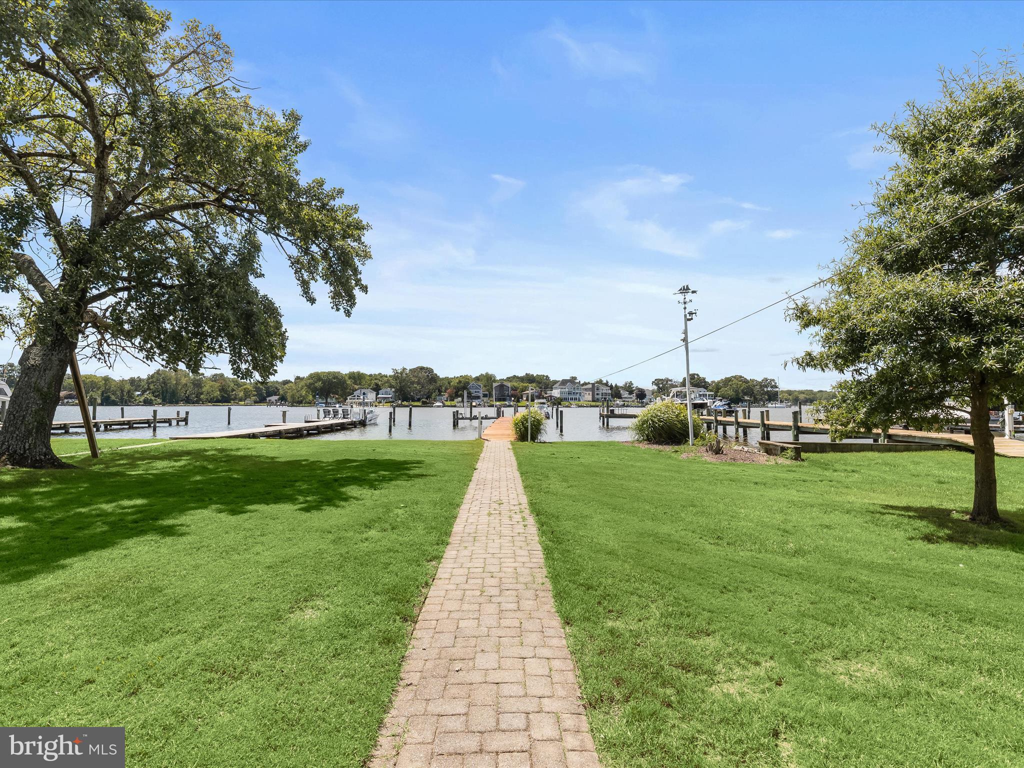 SENECA PARK BEACH - Residential