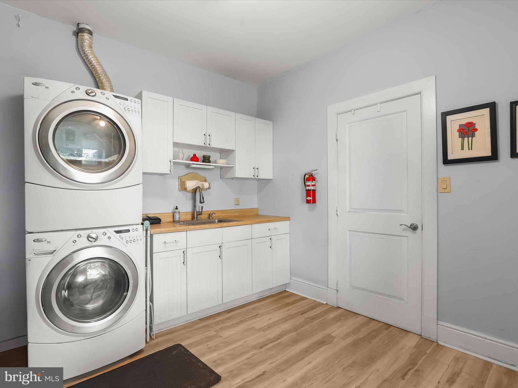 SENECA PARK BEACH - Residential