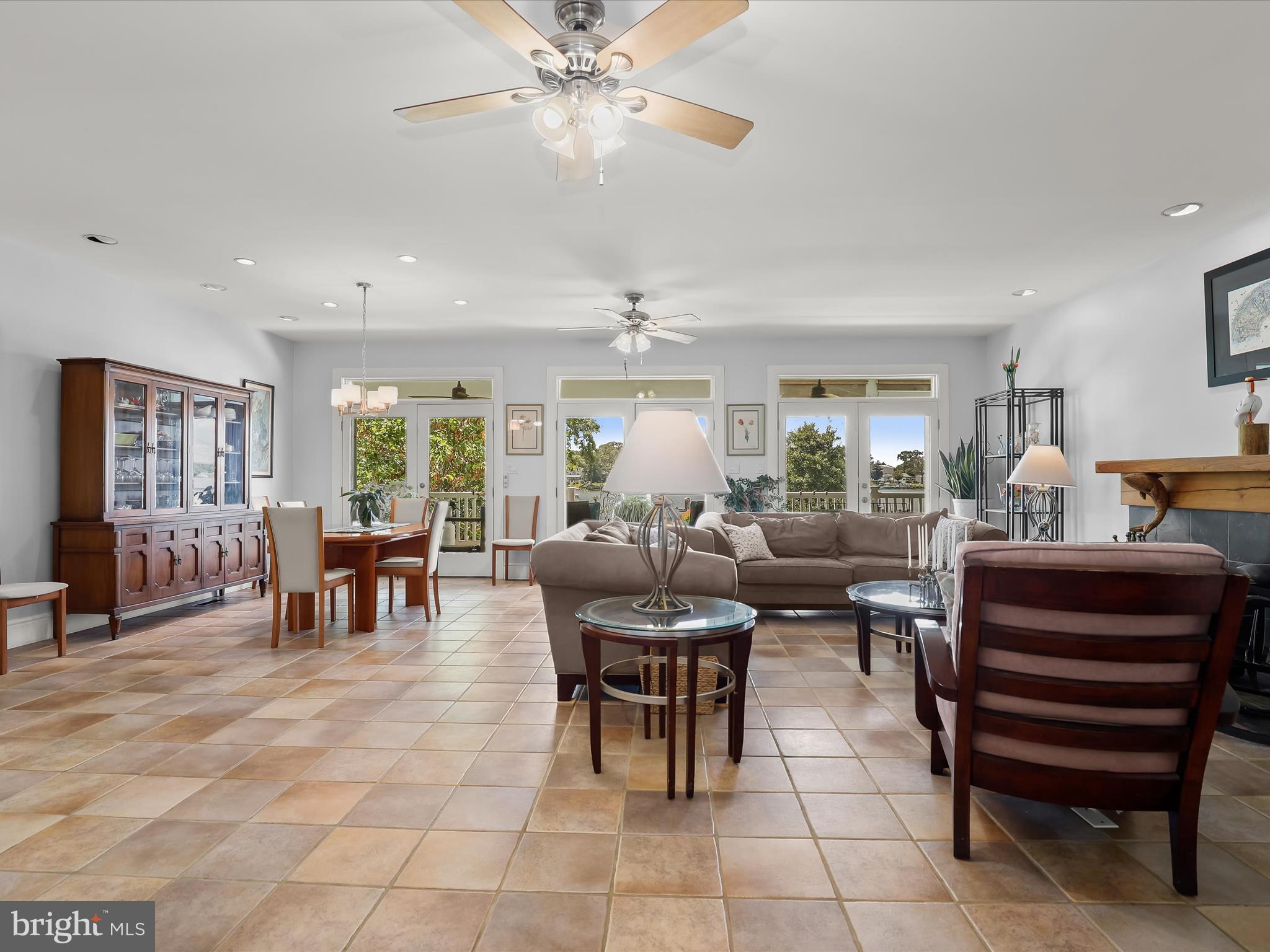 SENECA PARK BEACH - Residential