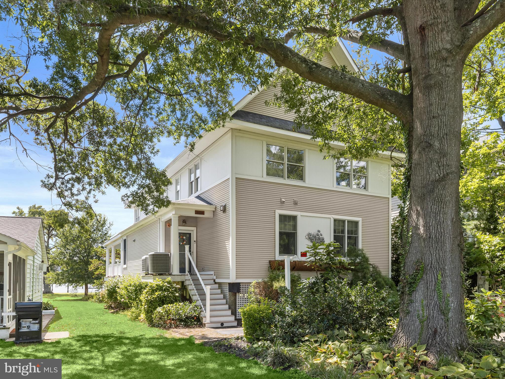 SENECA PARK BEACH - Residential