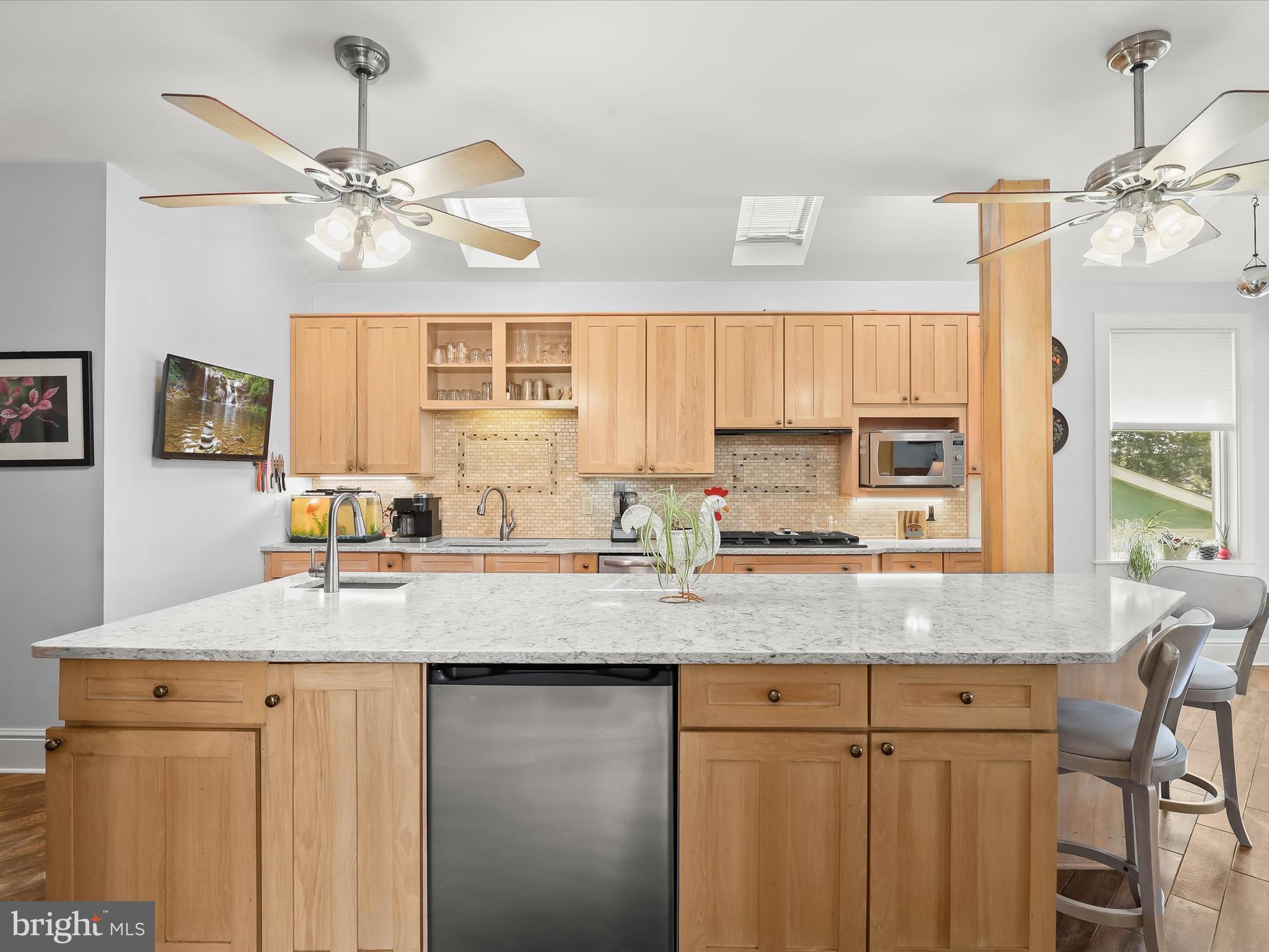 SENECA PARK BEACH - Residential