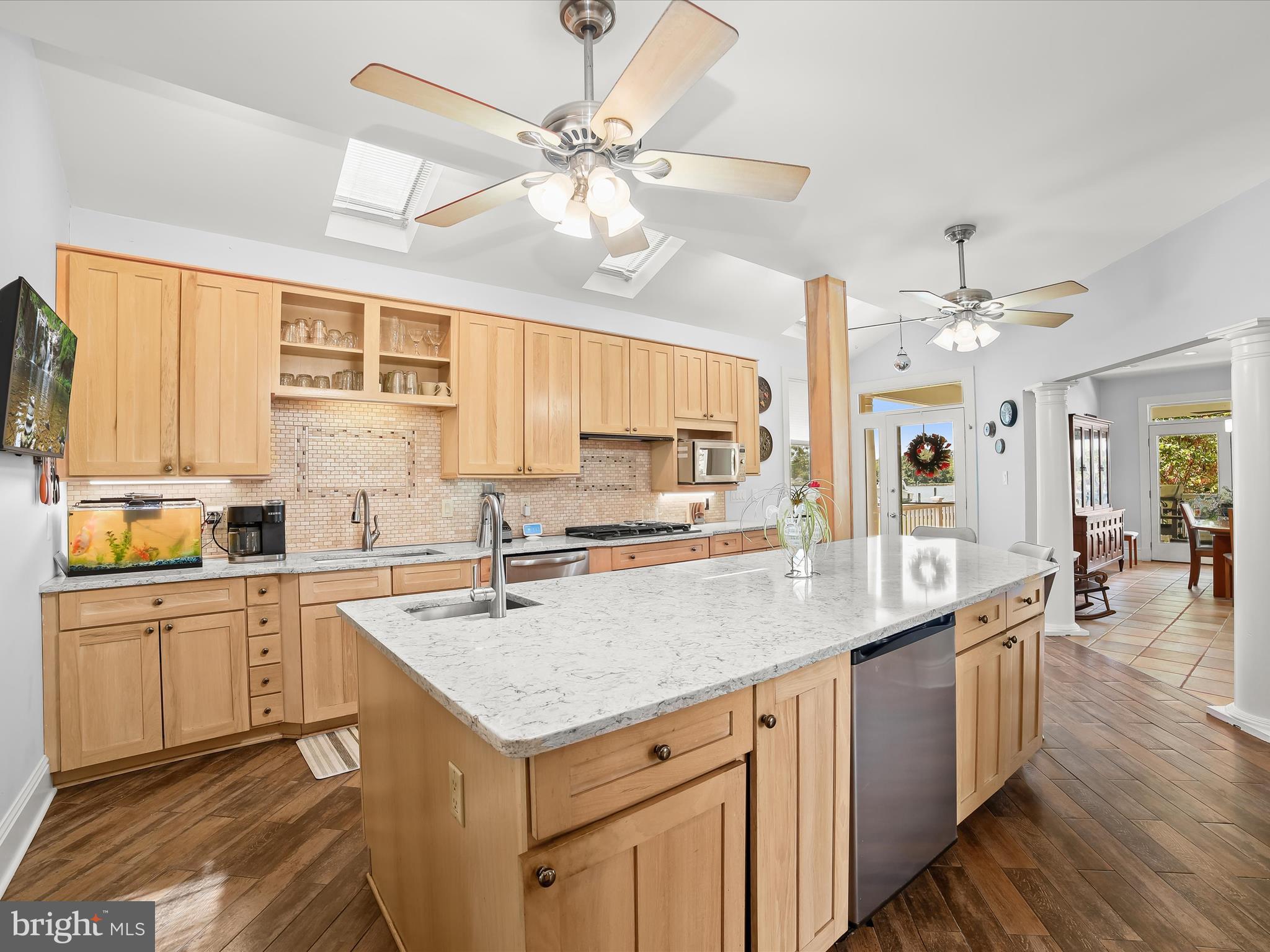 SENECA PARK BEACH - Residential