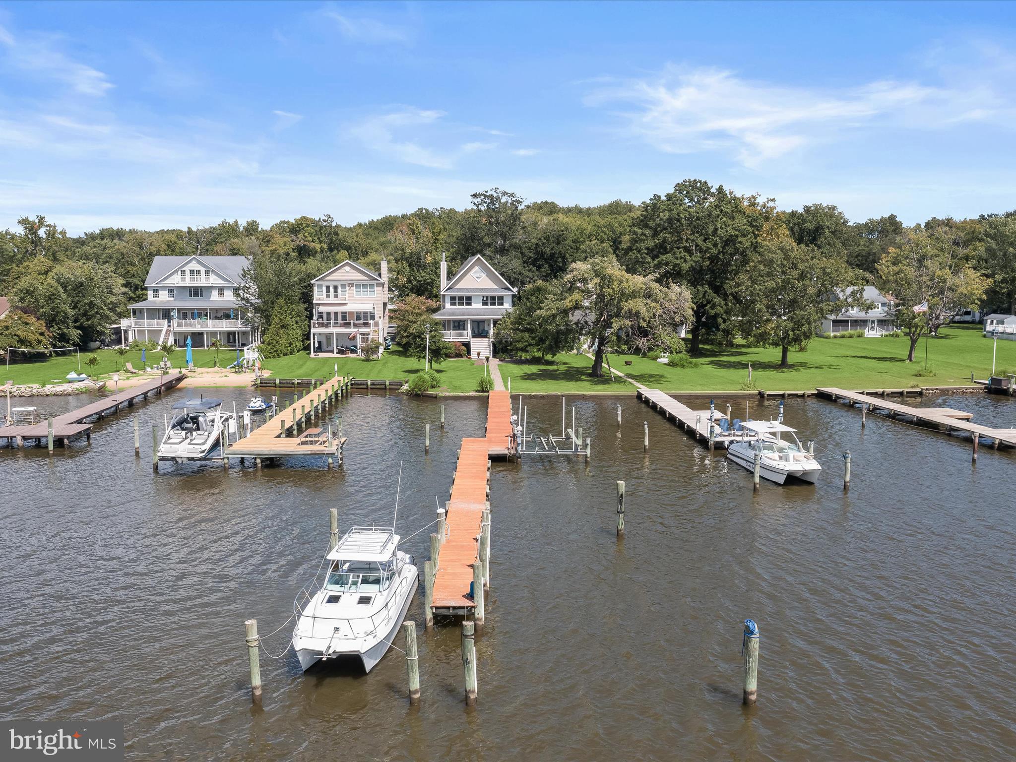 SENECA PARK BEACH - Residential