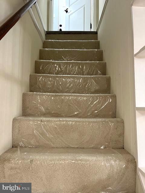 WINDSOR HILLS - Residential