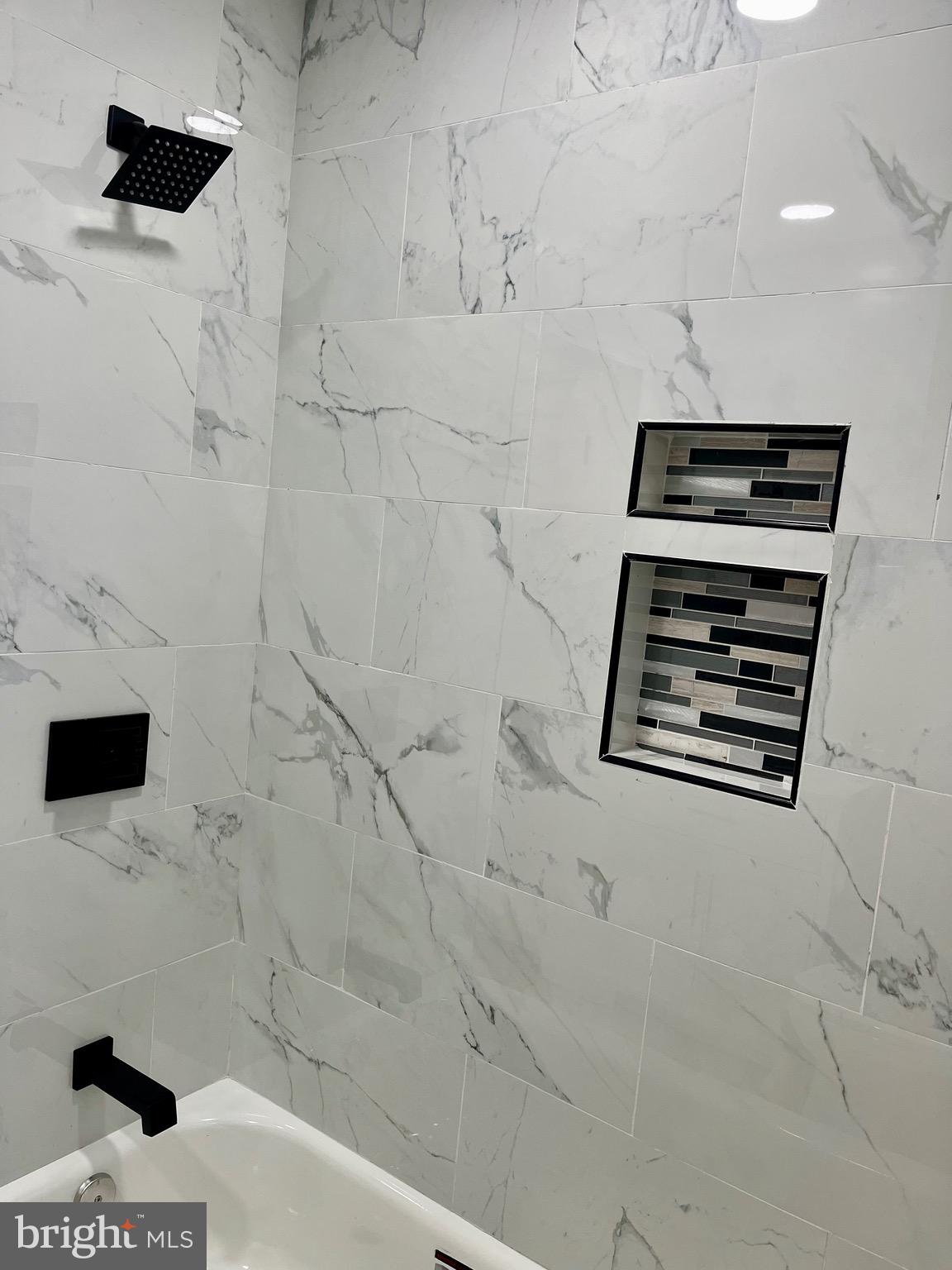 WINDSOR HILLS - Residential