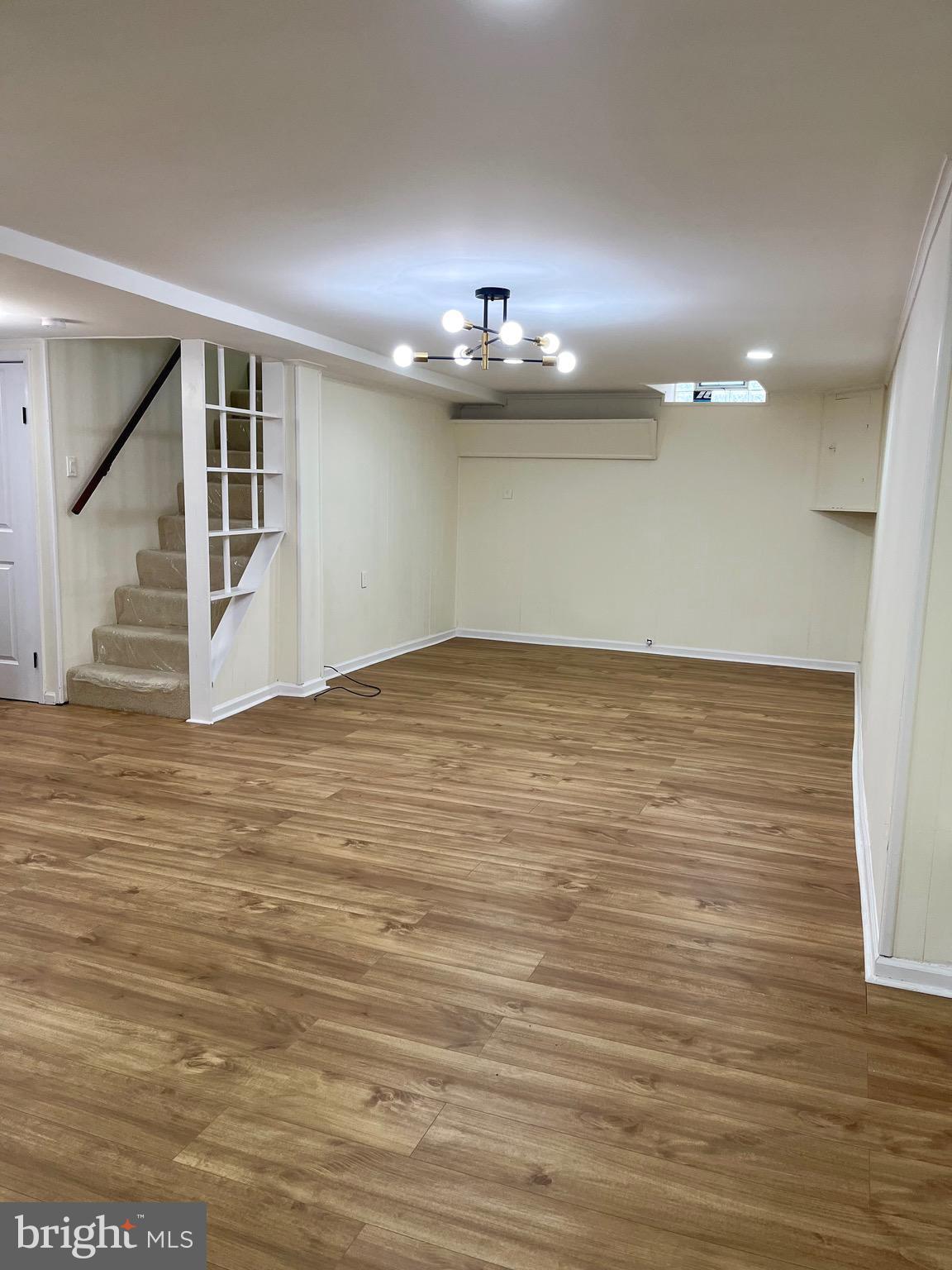 WINDSOR HILLS - Residential