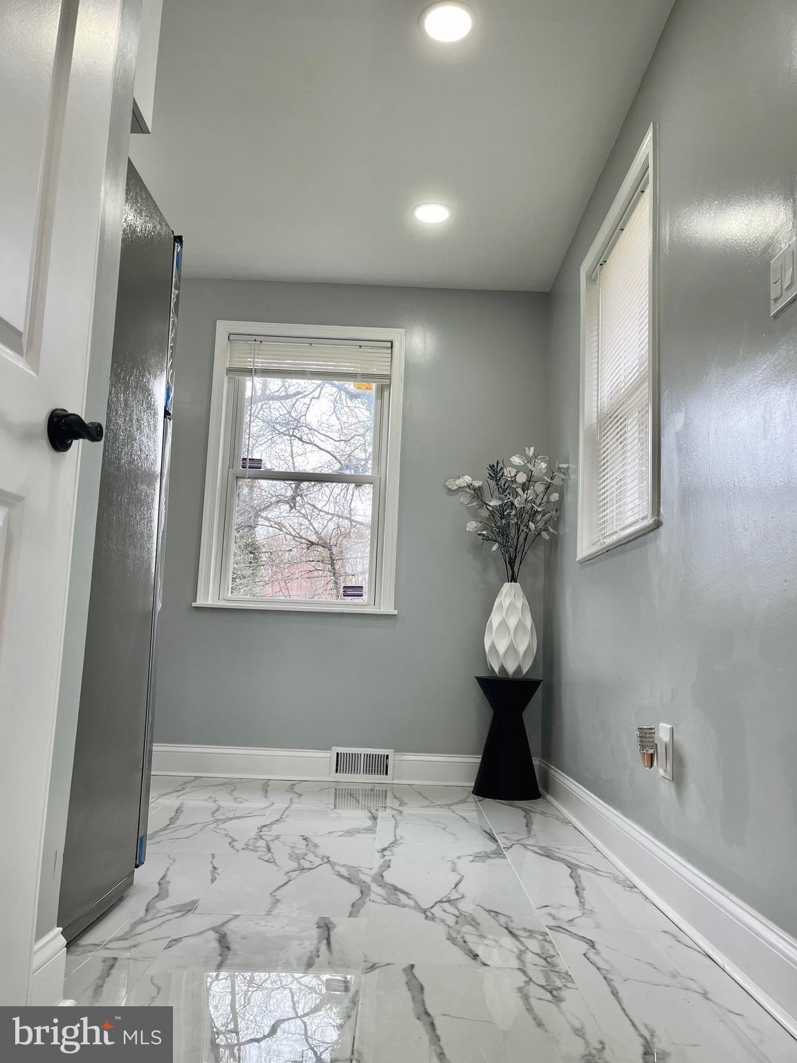 WINDSOR HILLS - Residential