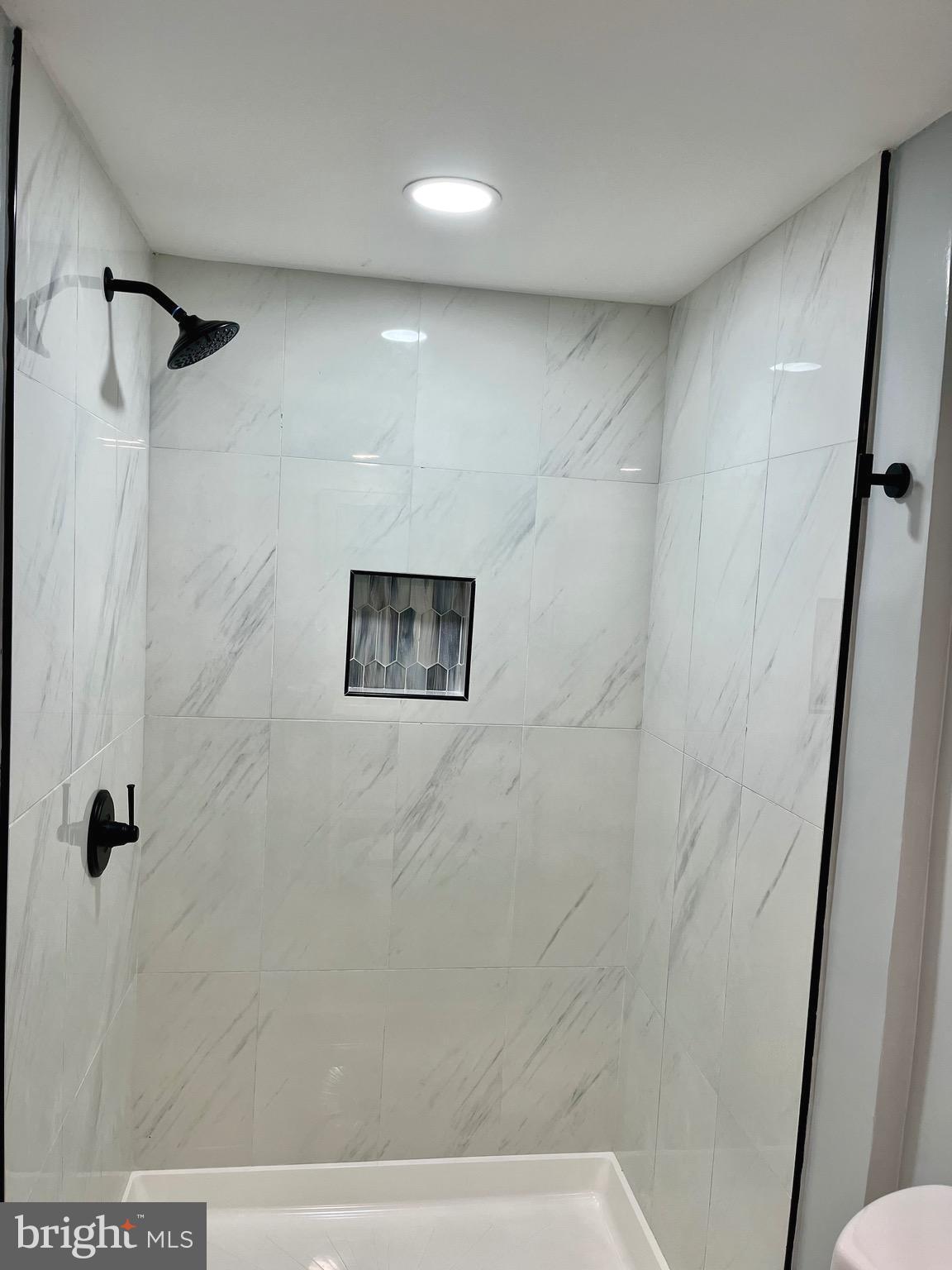 WINDSOR HILLS - Residential